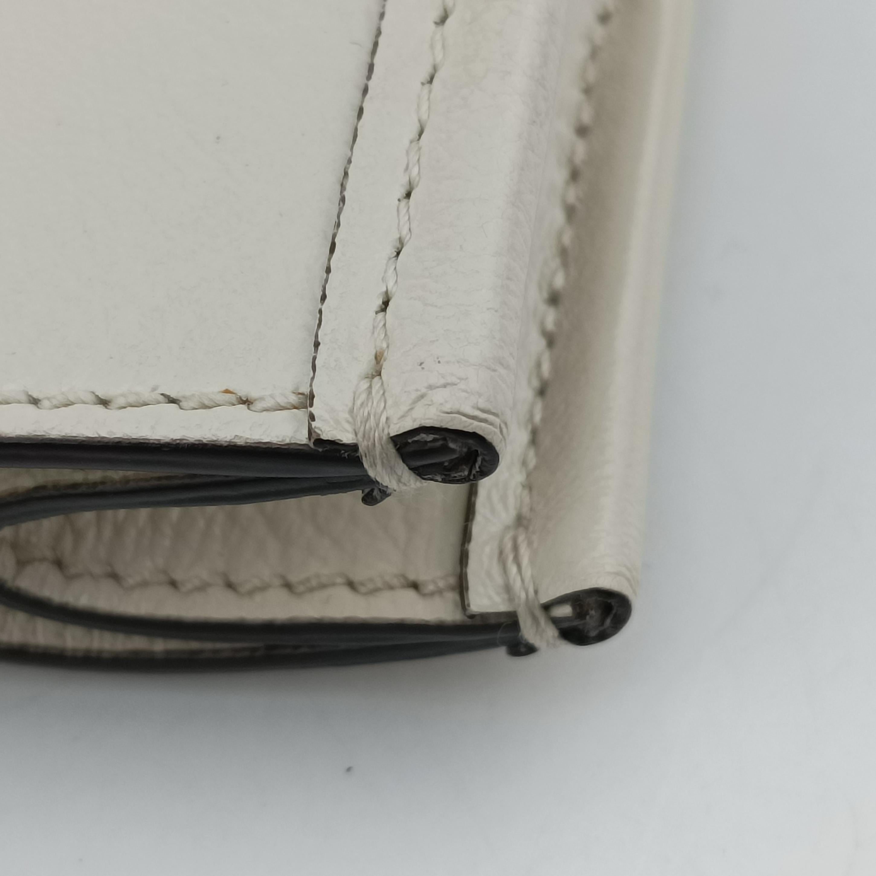 Rajah White Leather 537219 G028689614ラジャ ホワイト レザー 537219 G028689614