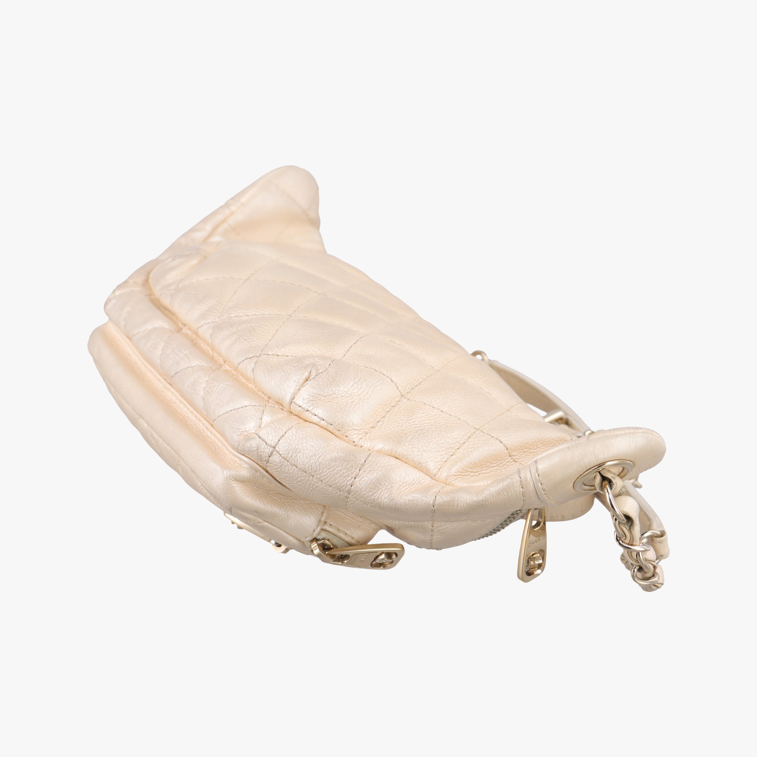 Iridescent Quilted Golden leather AS0556 27924680イリデスセント マトラッセ ゴールド レザー AS0556 27924680