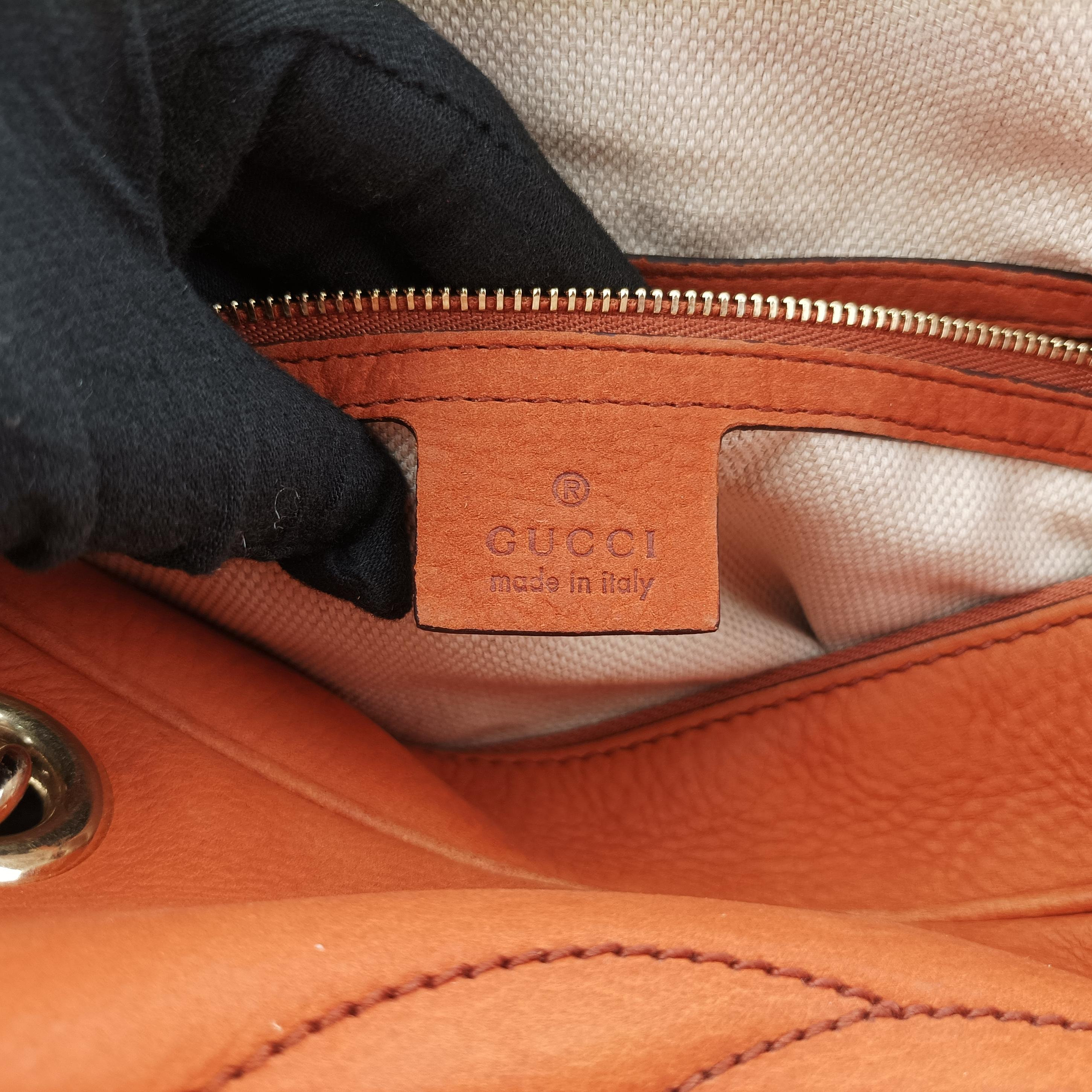 Soho Orange Suede 353126 D017236326ソーホー オレンジ スエード 353126 D017236326