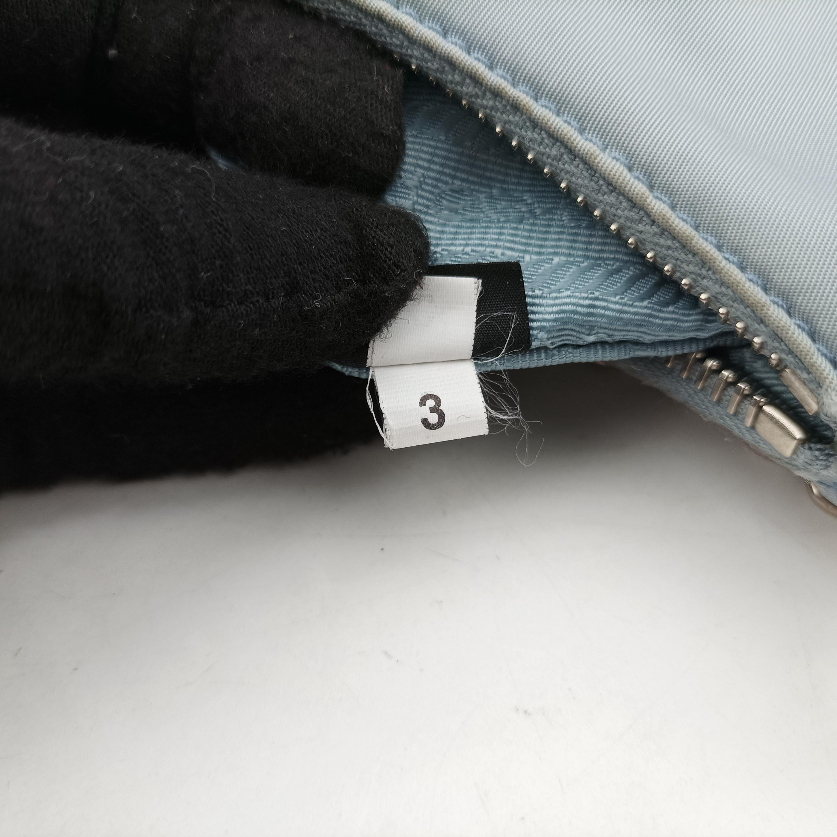 Re-Edition 2005 Re-Nylon Blue nylon 1BH204 272 3リエディション 2005 リナイロン ブルー ナイロン 1BH204 272 3