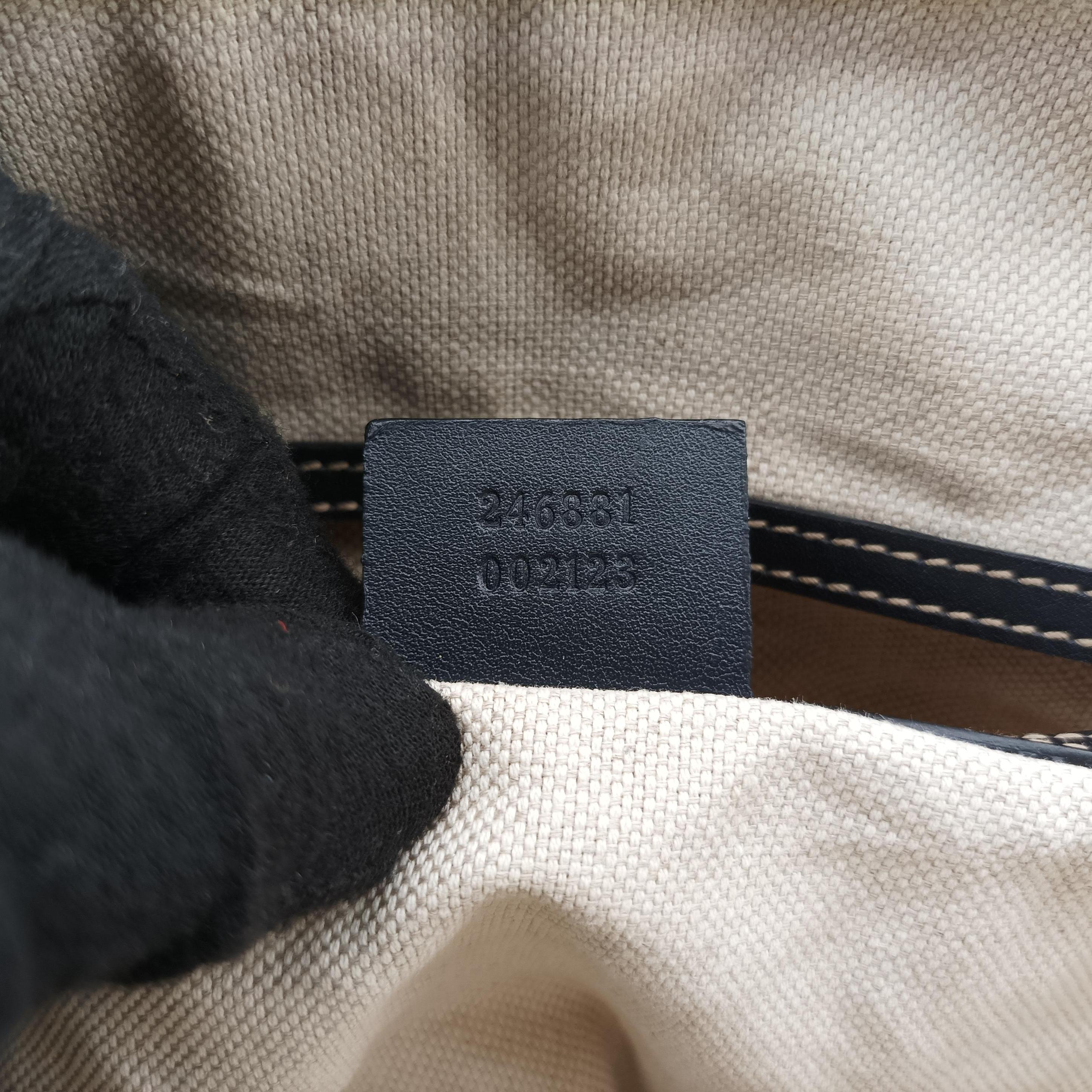 GG Supreme messenger Beige × Navy PVC coated canvas 246881 I015579559GGスプリーム メッセンジャー ベージュ×ネイビー PVCコーティングキャンバス 246881 I015579559