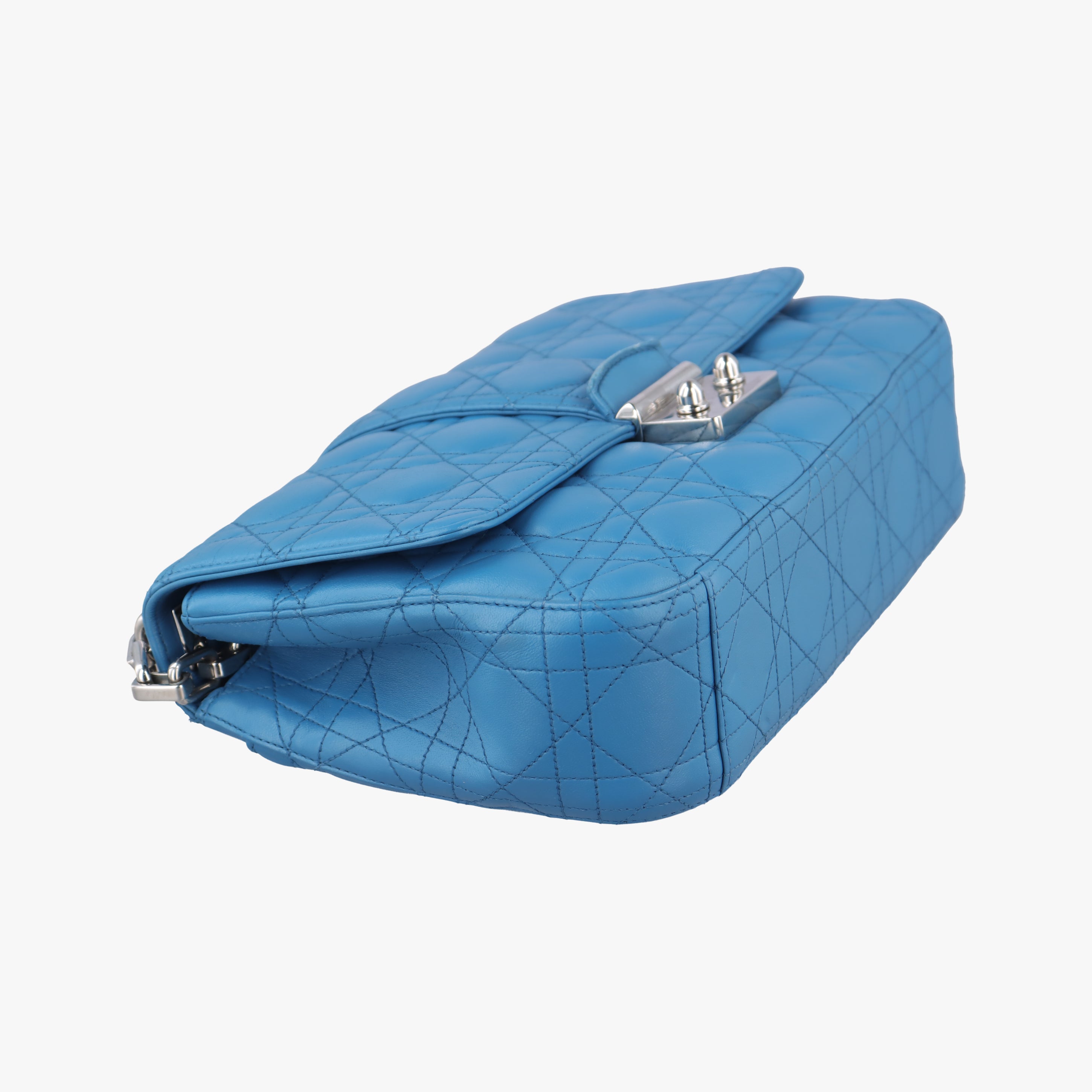 Miss Dior Canage Blue lambskin 12-MA-1121ミスディオール カナージュ ブルー ラムスキン 12-MA-1121