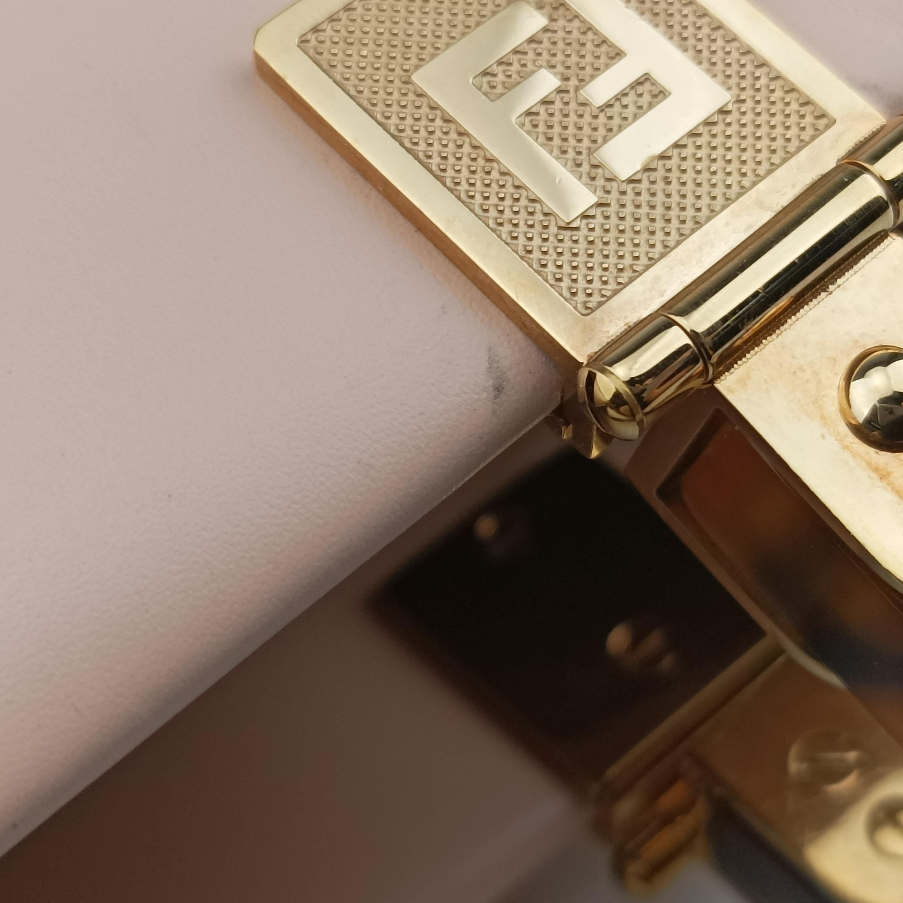 SUNSHINE Medium Pink Leather 8BH386 8BH386-ABVL-228-12085サンシャイン ミディアム ピンク レザー 8BH386 8BH386-ABVL-228-12085