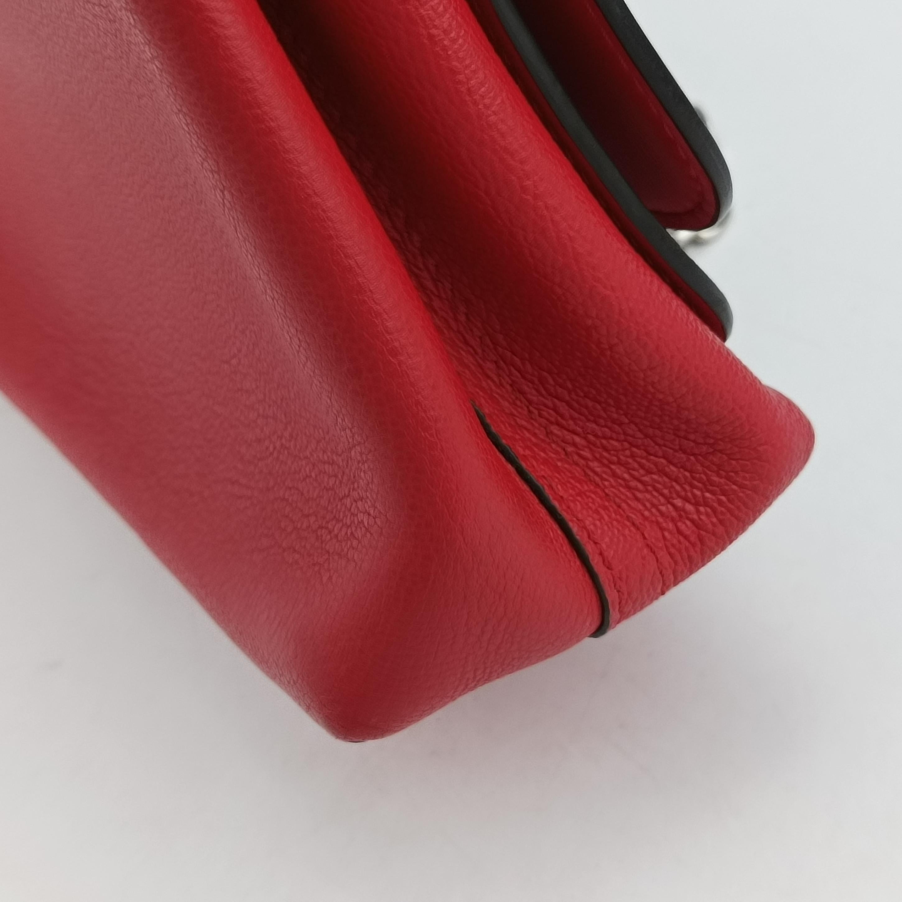 Very Chain Bag Ruby leather M44285 FO1138ヴェリーチェーンバッグ ルビー レザー M44285 FO1138