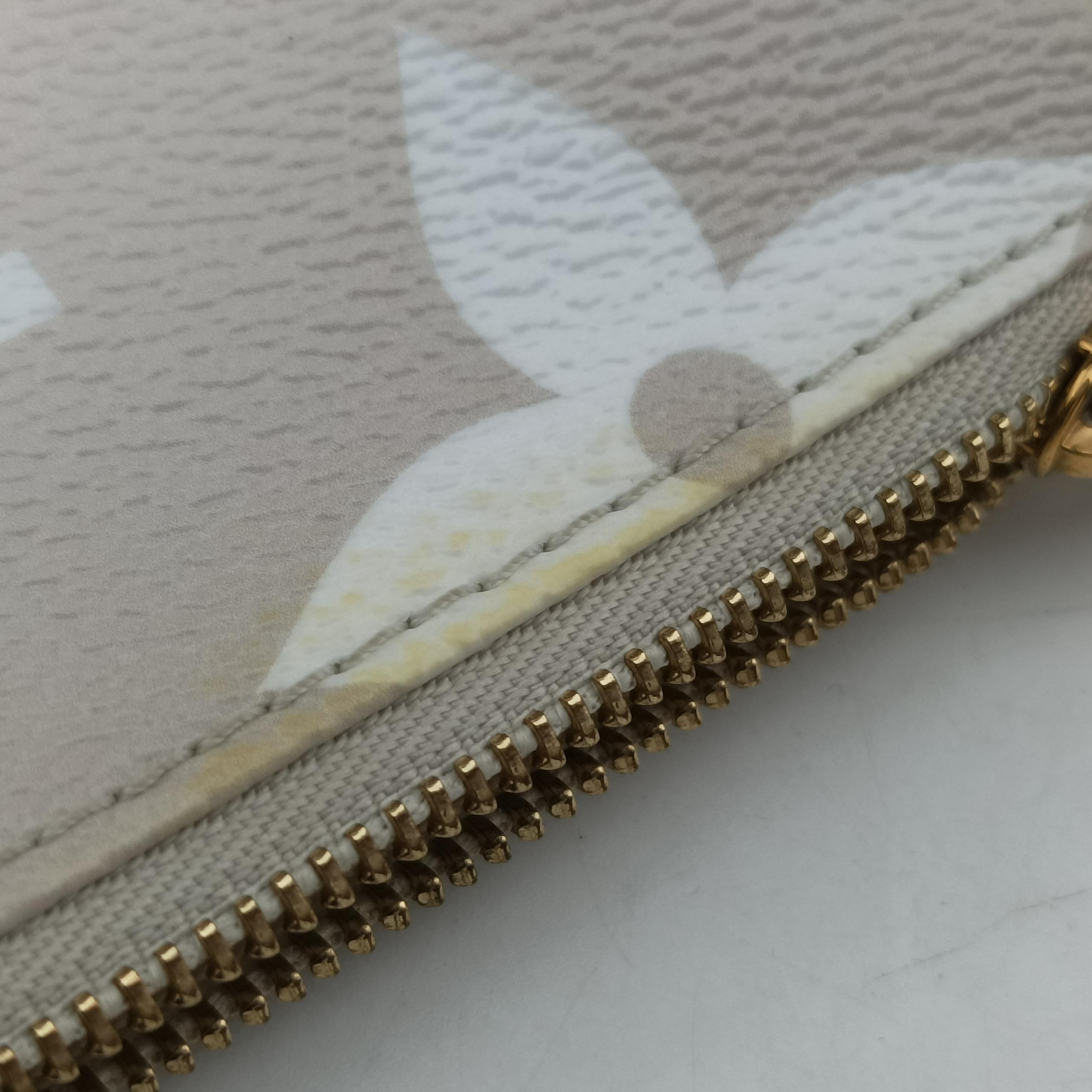 MULTI POCHETTE ACCESSOIRES Brume Monogram Giant M57634 IC Chipミュルティ ポシェット アクセソワール ブリューム モノグラム ジャイアント M57634 ICチップ