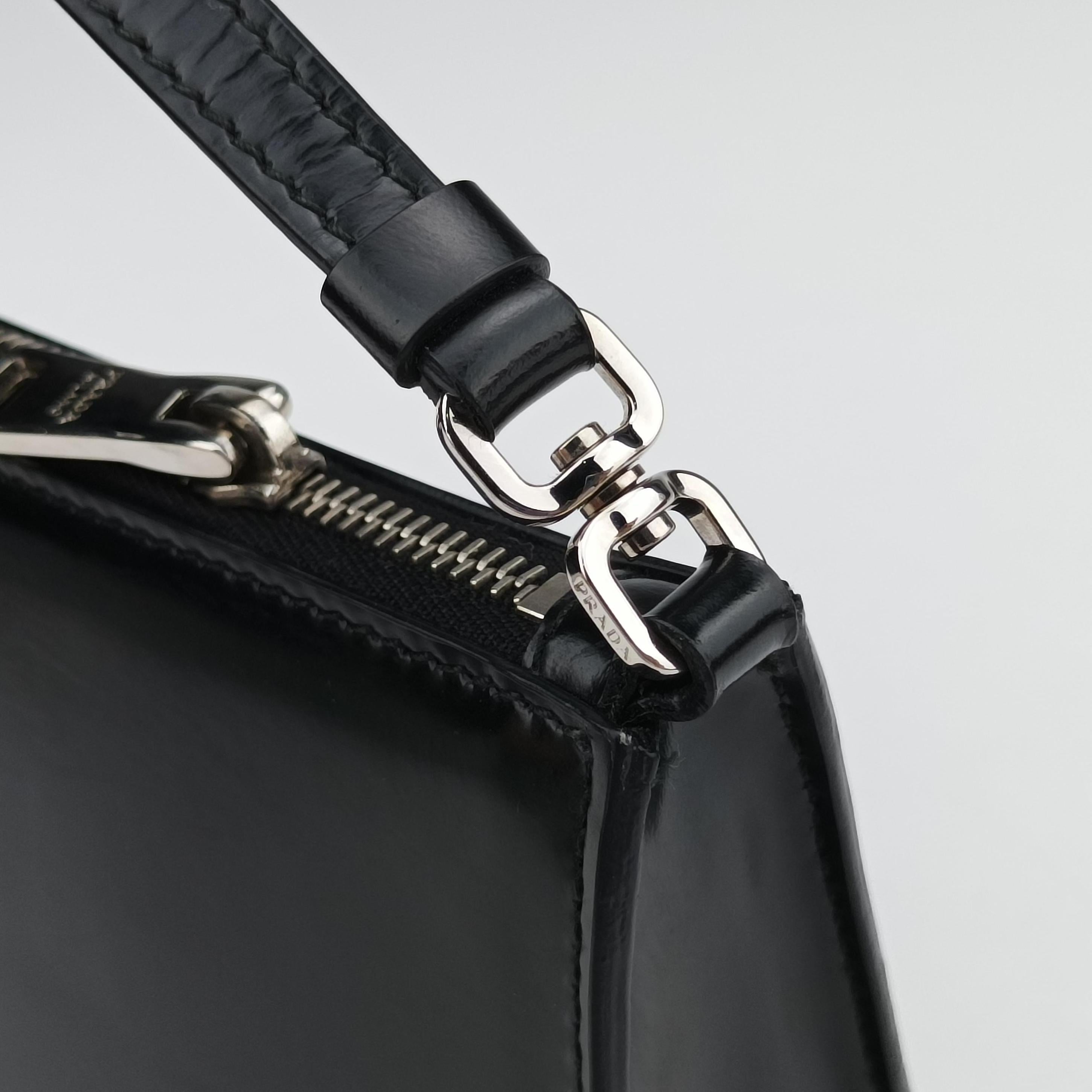 Triangle Logo Black leather 1BC155 31/7トライアングルロゴ ブラック レザー 1BC155 31/7