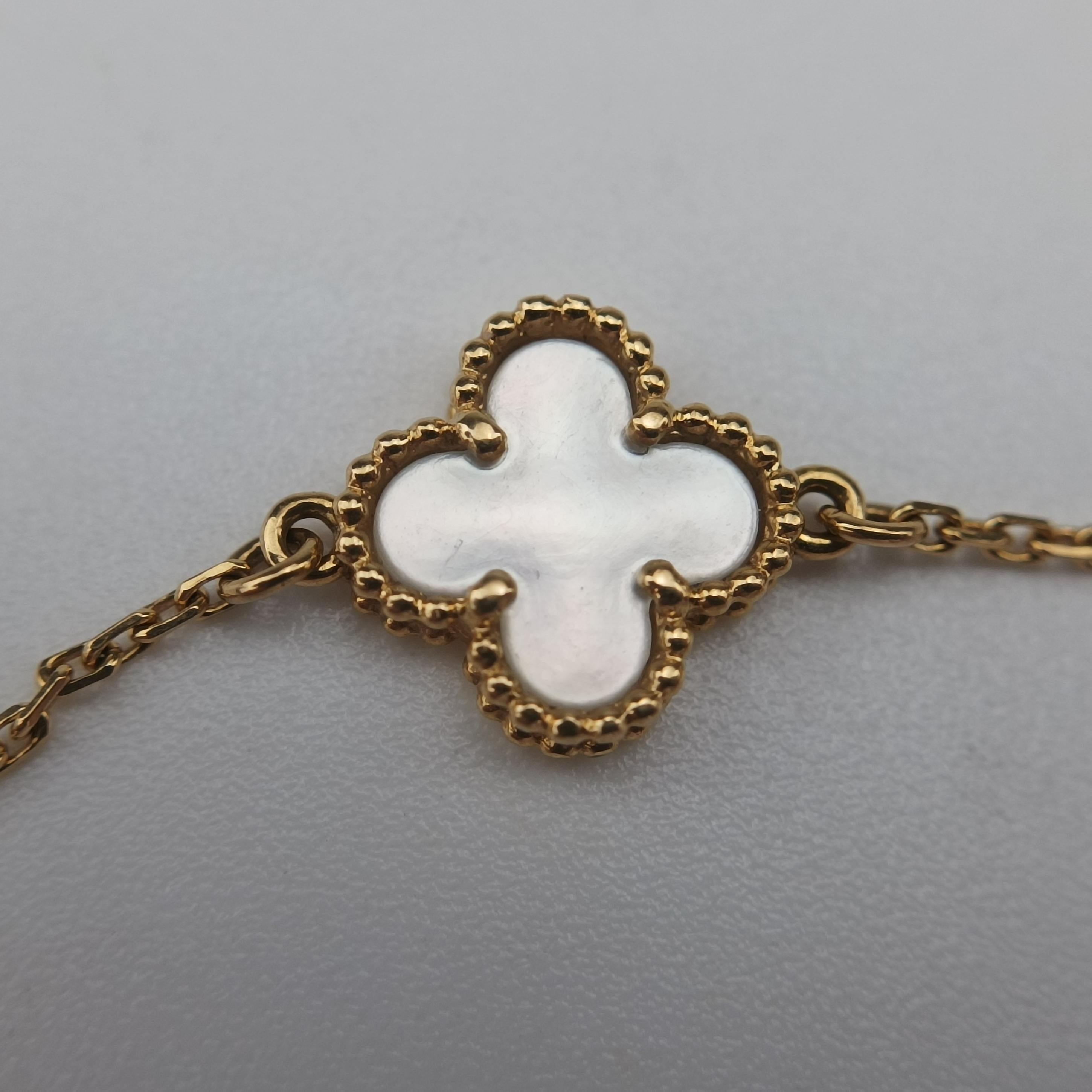 Sweet Alhambra Red×Rose Gold AU750 ARF68800 JE247981スウィート アルハンブラ ホワイト×ローズゴールド AU750 ARF68800 JE247981