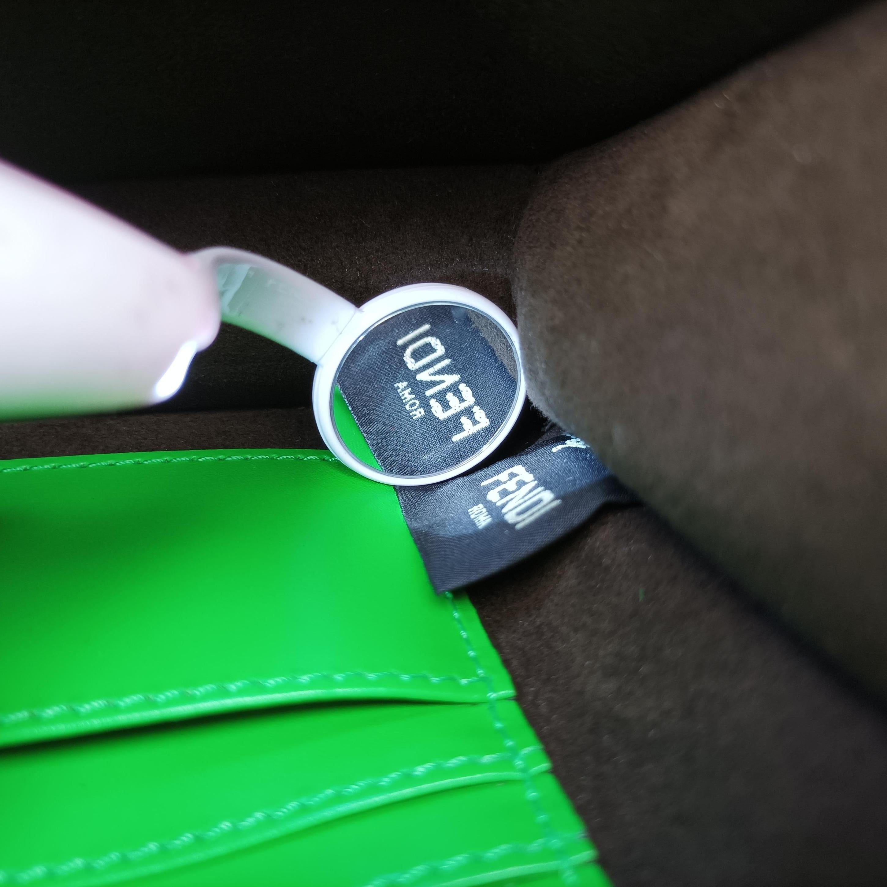 Fab Green Leather 8BT325 8BT325 AAIW 208.0189ファブ グリーン レザー 8BT325 8BT325 AAIW 208.0189