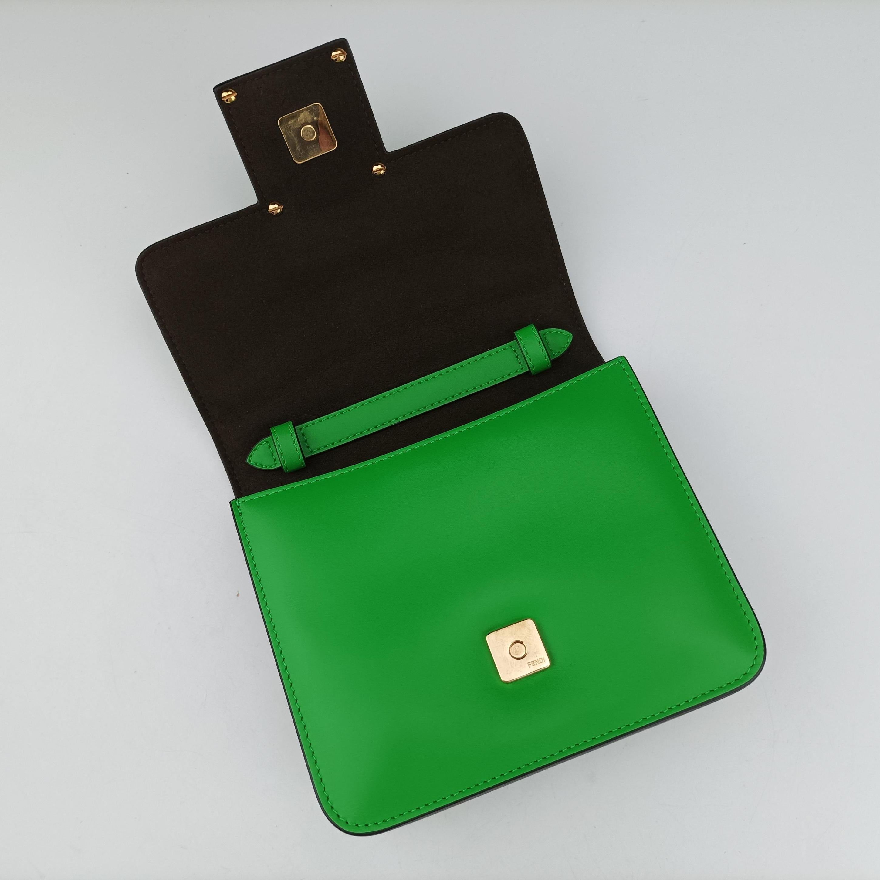 Fab Green Leather 8BT325 8BT325 AAIW 208.0189ファブ グリーン レザー 8BT325 8BT325 AAIW 208.0189