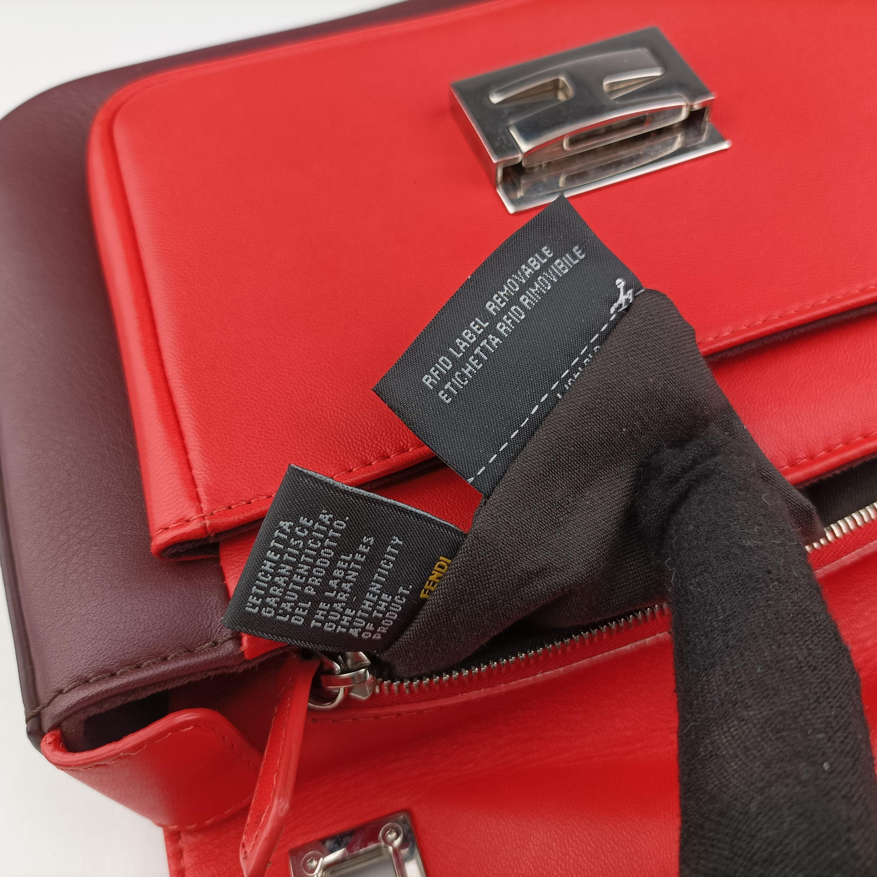 Be Baguette Red×Burgundy Leather 8BR677 8BR677-W2E-149-2566ビー バゲット レッド ×ワインレッド レザー 8BR677 8BR677-W2E-149-2566