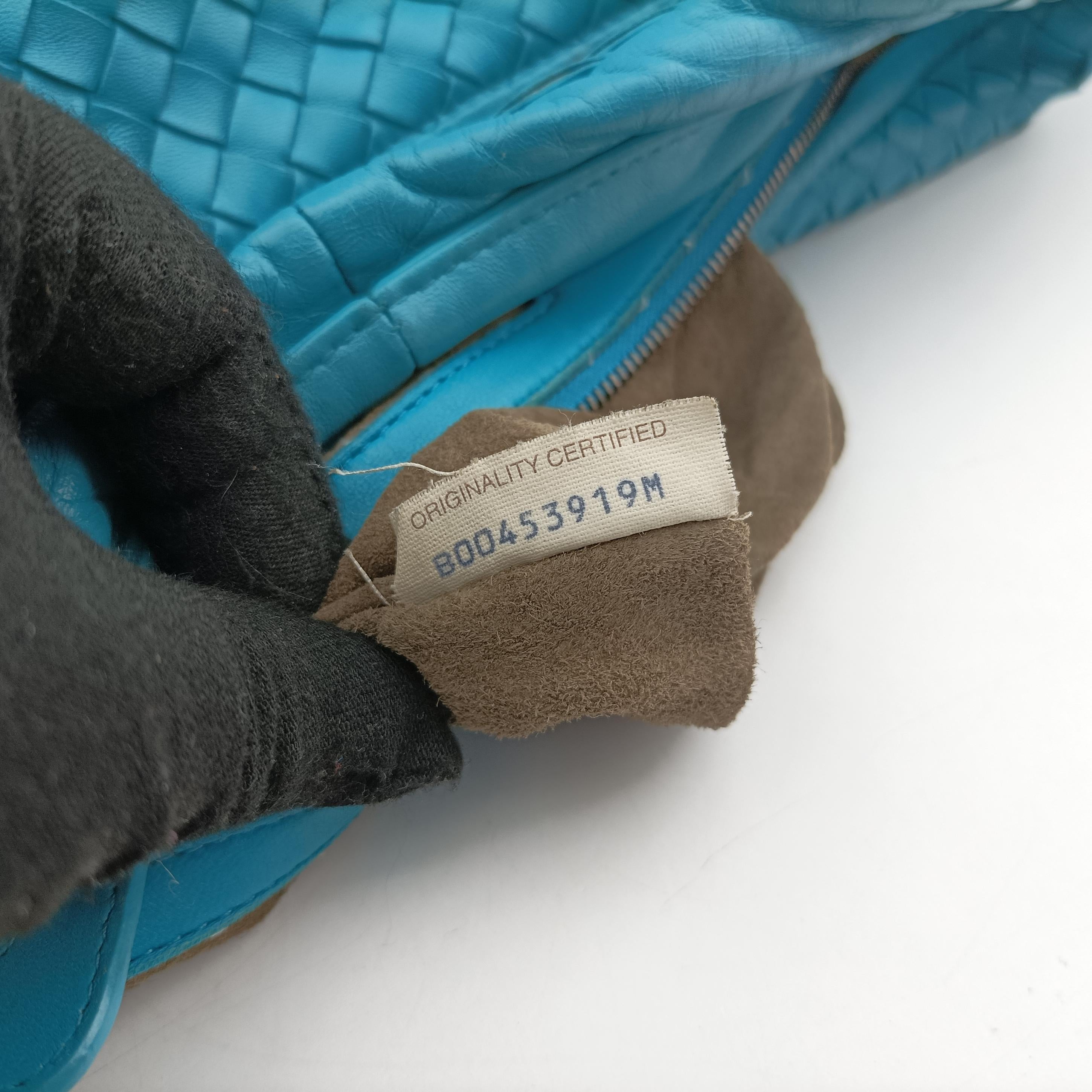 Intrecciato Blue lambskin B00453919Mイントレチャート ブルー ラムスキン B00453919M