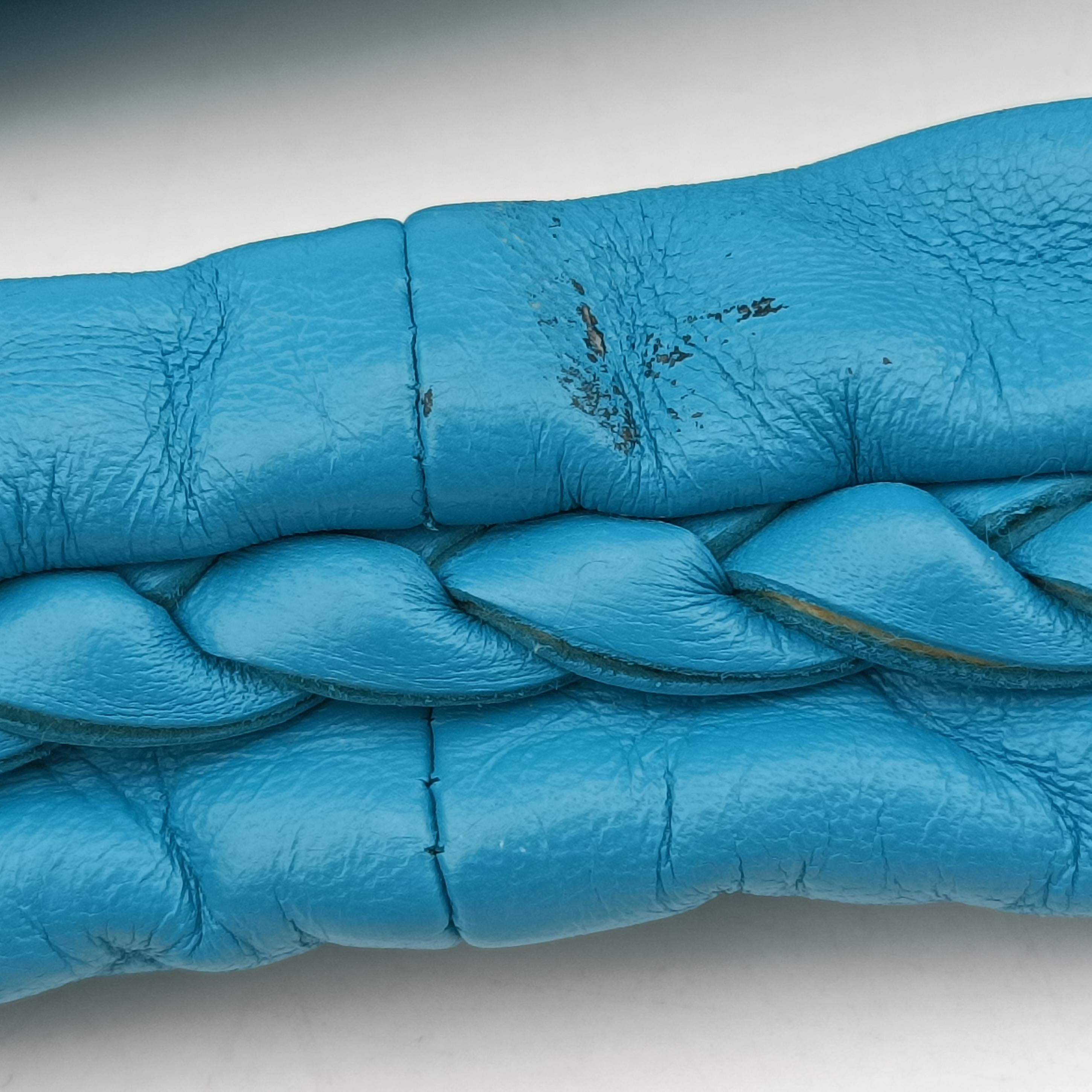 Intrecciato Blue lambskin B00453919Mイントレチャート ブルー ラムスキン B00453919M