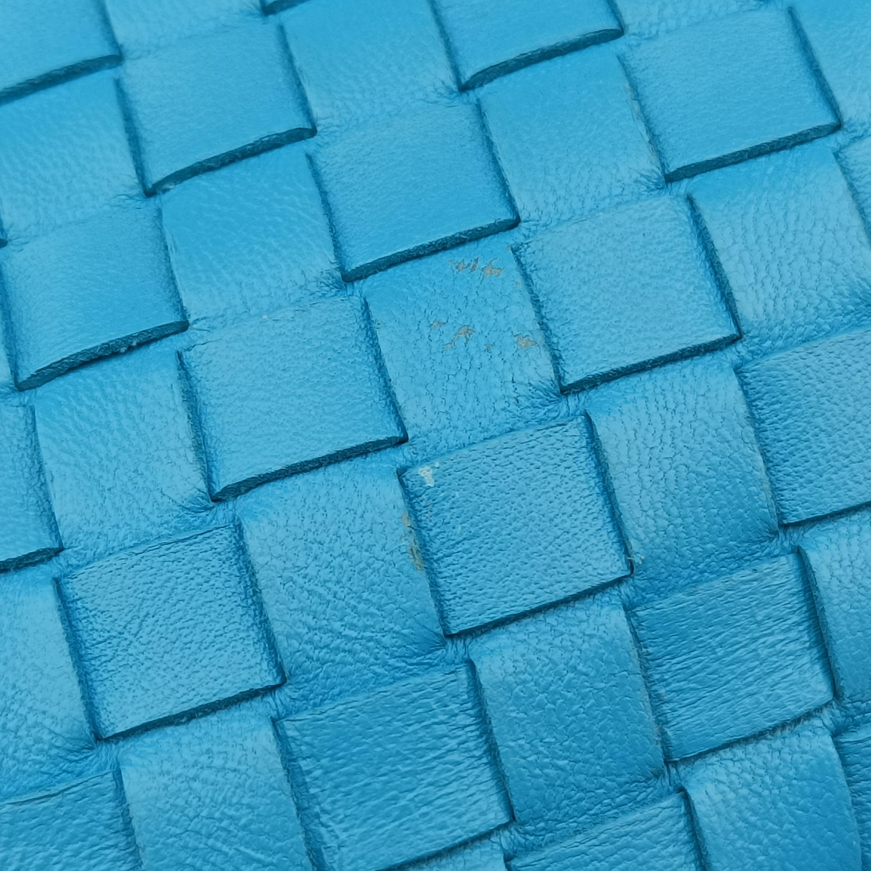 Intrecciato Blue lambskin B00453919Mイントレチャート ブルー ラムスキン B00453919M