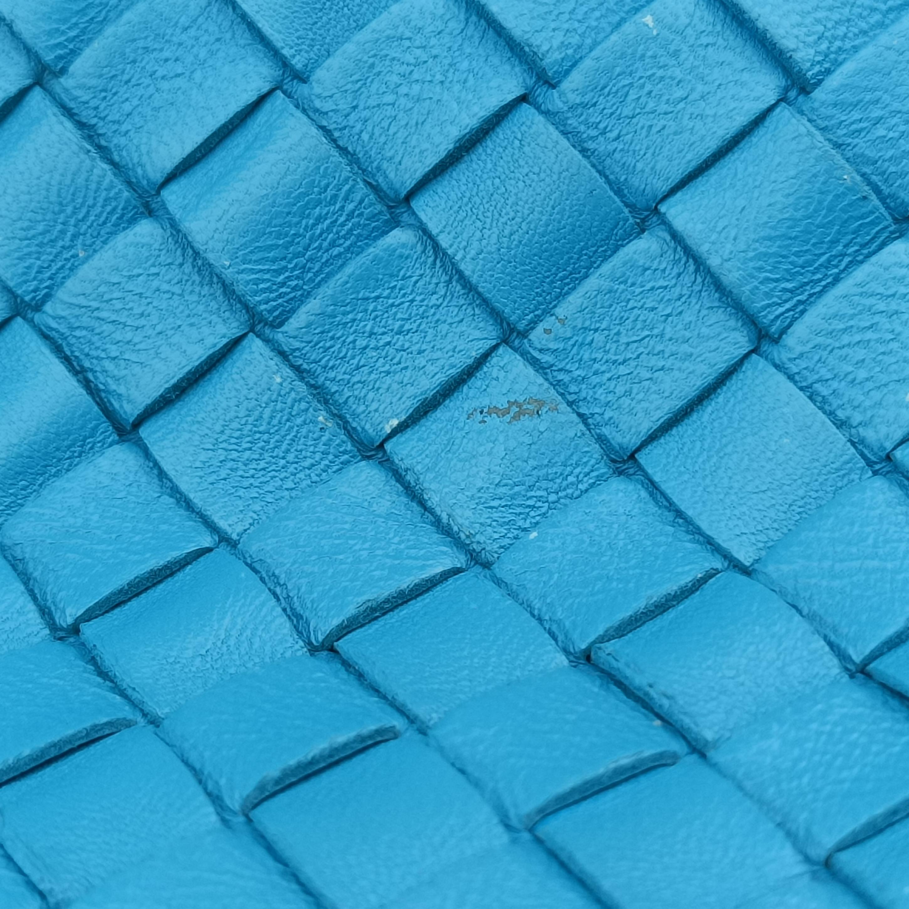 Intrecciato Blue lambskin B00453919Mイントレチャート ブルー ラムスキン B00453919M