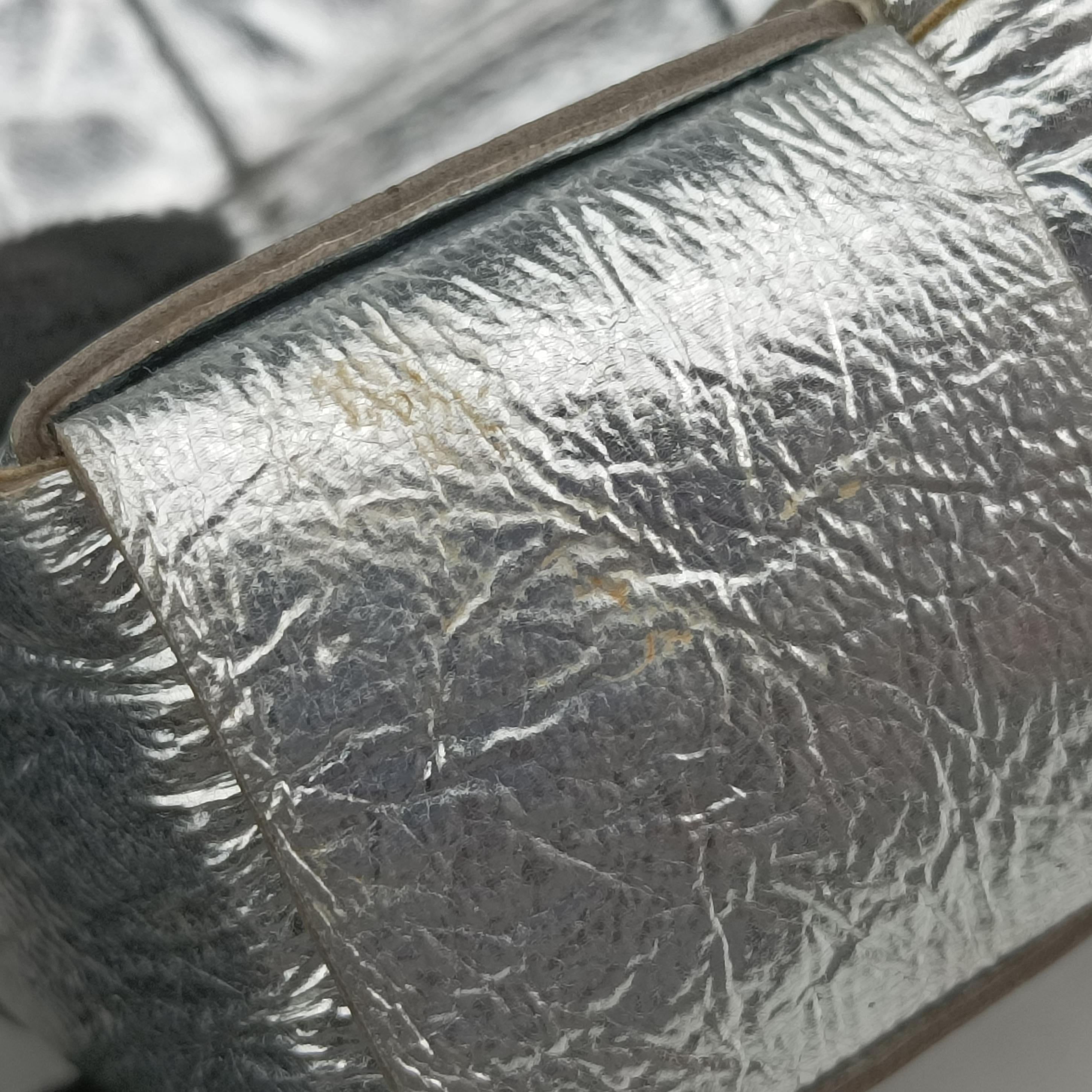 Cassette Silver leather IC Chipカセット シルバー レザー ICチップ