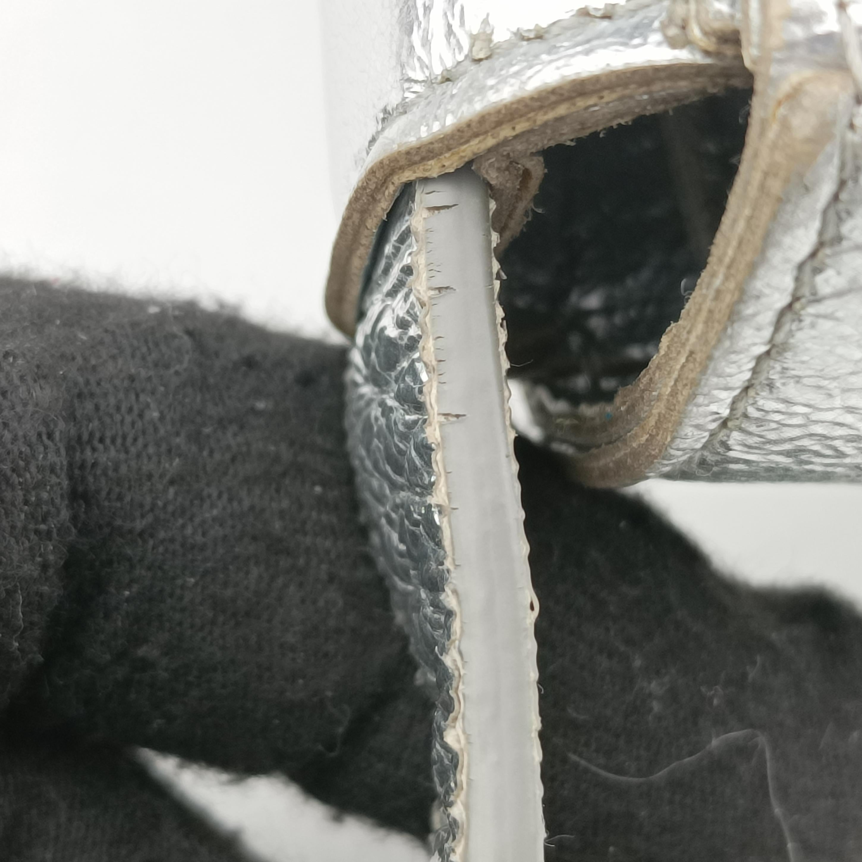 Cassette Silver leather IC Chipカセット シルバー レザー ICチップ