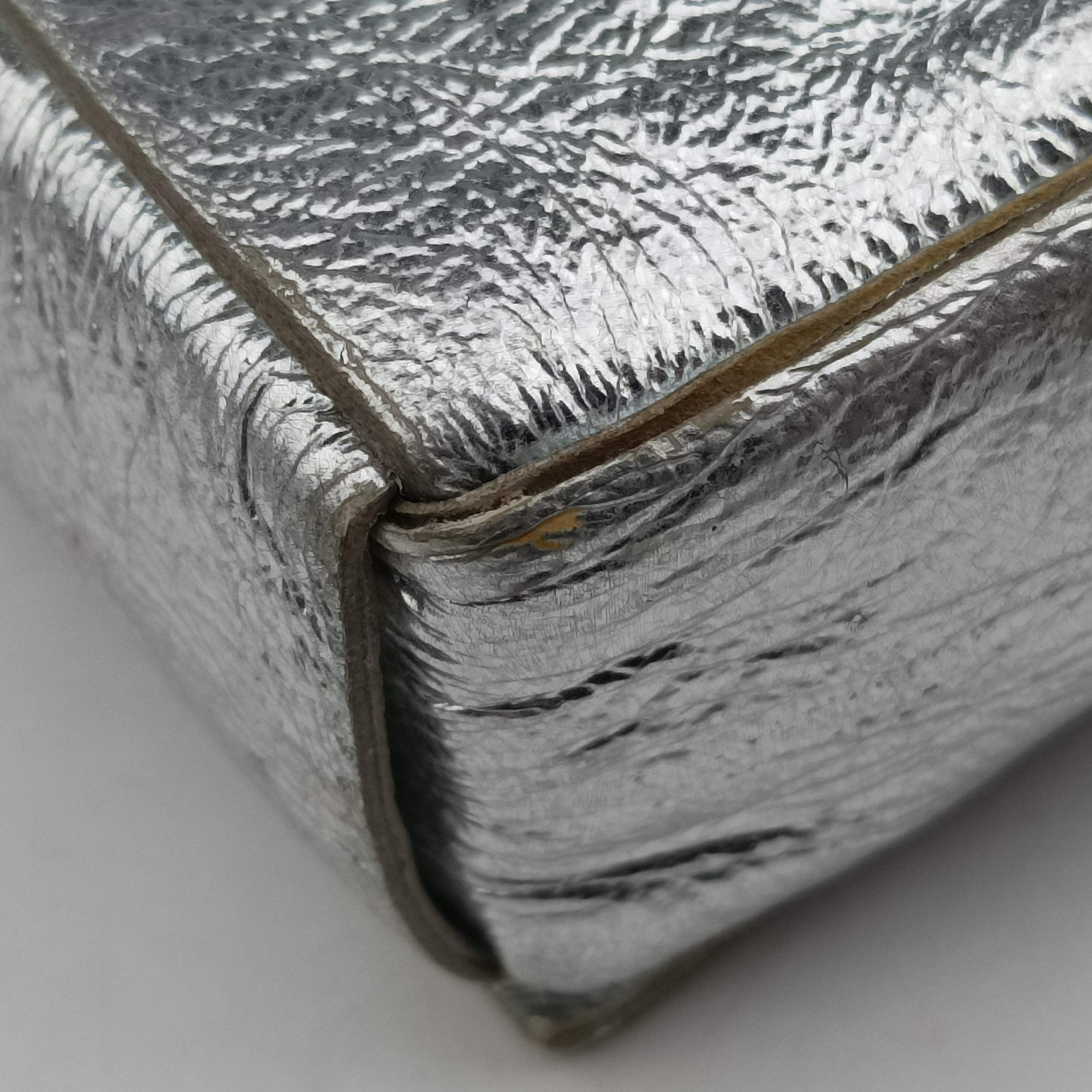 Cassette Silver leather IC Chipカセット シルバー レザー ICチップ