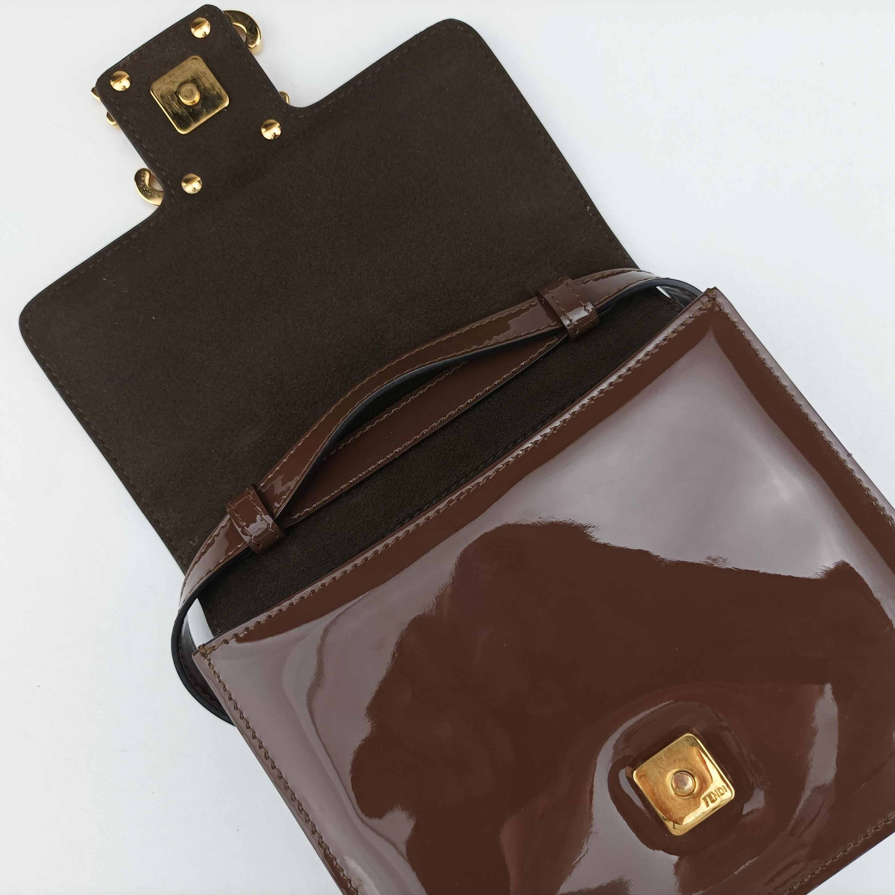 Karligraphy Brown Patent 8BT317 8BT317 A5AU 199.0189カーリグラフィ ブラウン パテント 8BT317 8BT317 A5AU 199.0189