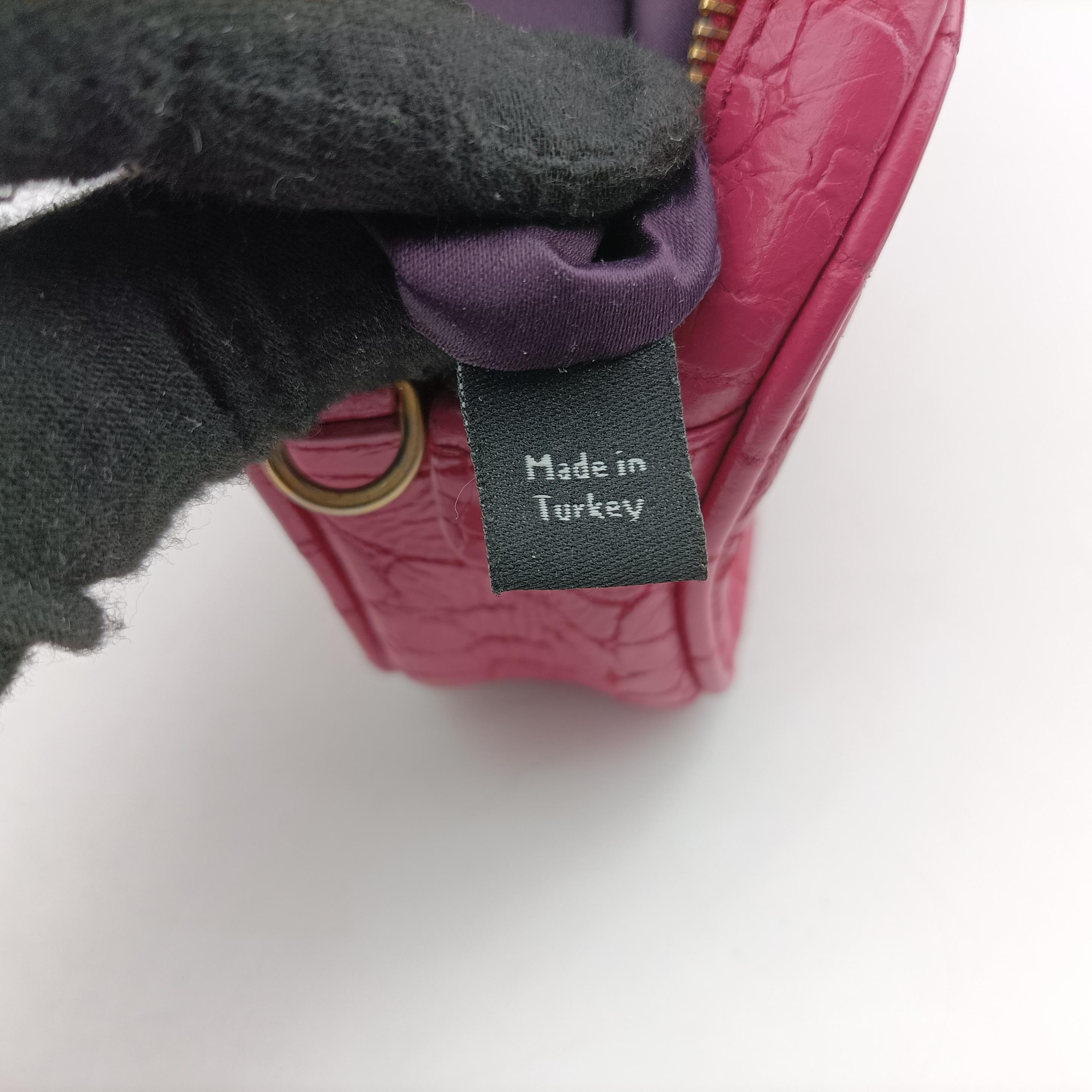 Crocodile embossed Pink leather 197クロコ 型押し ピンク レザー 197