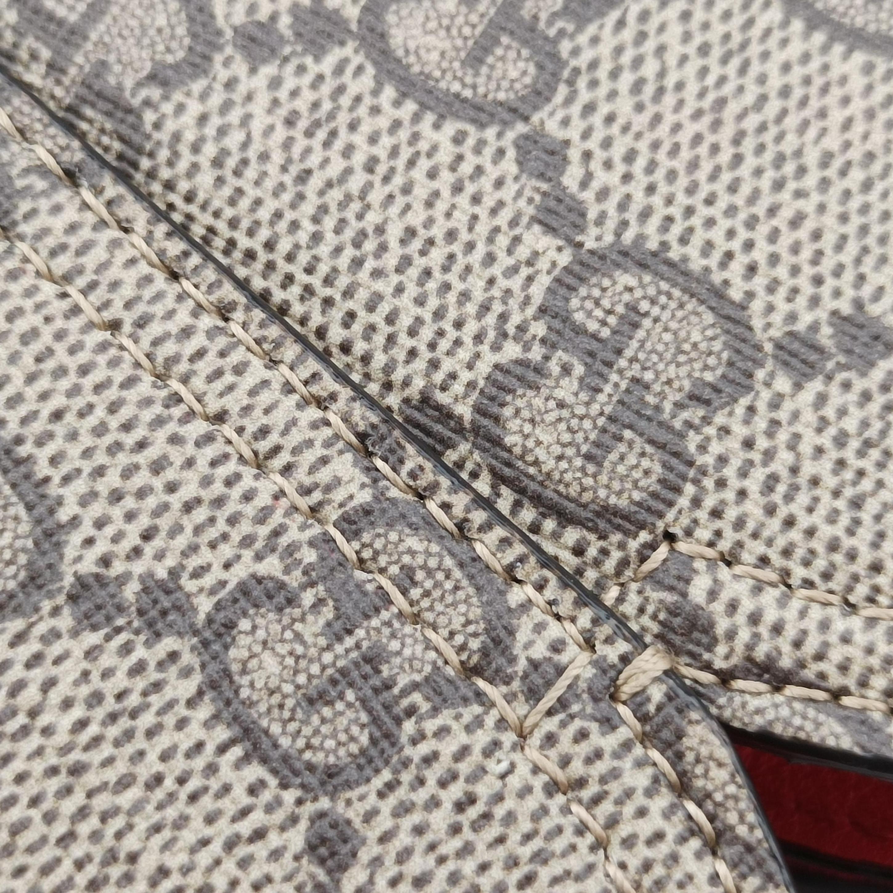 love heart Brown PVC coated canvas 678133 G036890034ラブ ハート ブラウン PVCコーティングキャンバス 678133 G036890034