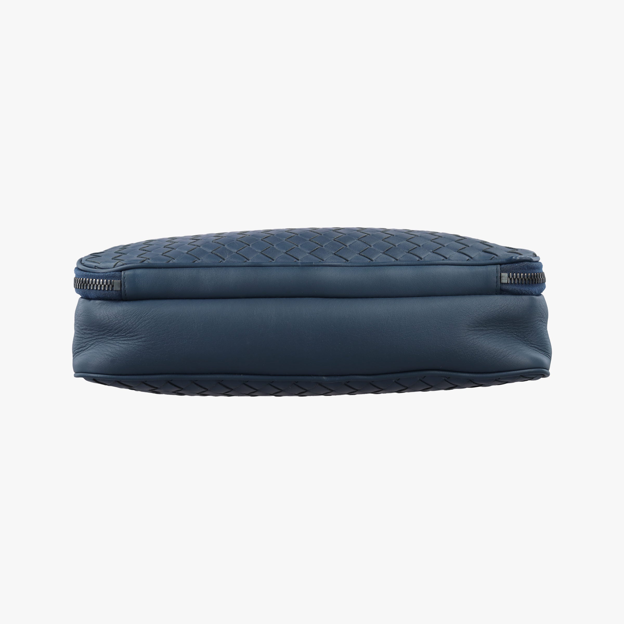 Intrecciato Navy lambskin B06494672Tイントレチャート ネイビー ラムスキン B06494672T