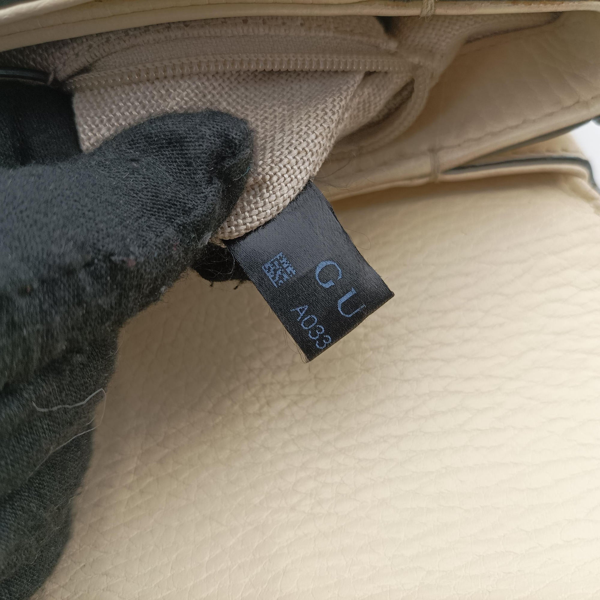 Interlocking G Ivory Leather 607720 A033720386インターロッキングG アイボリー レザー 607720 A033720386