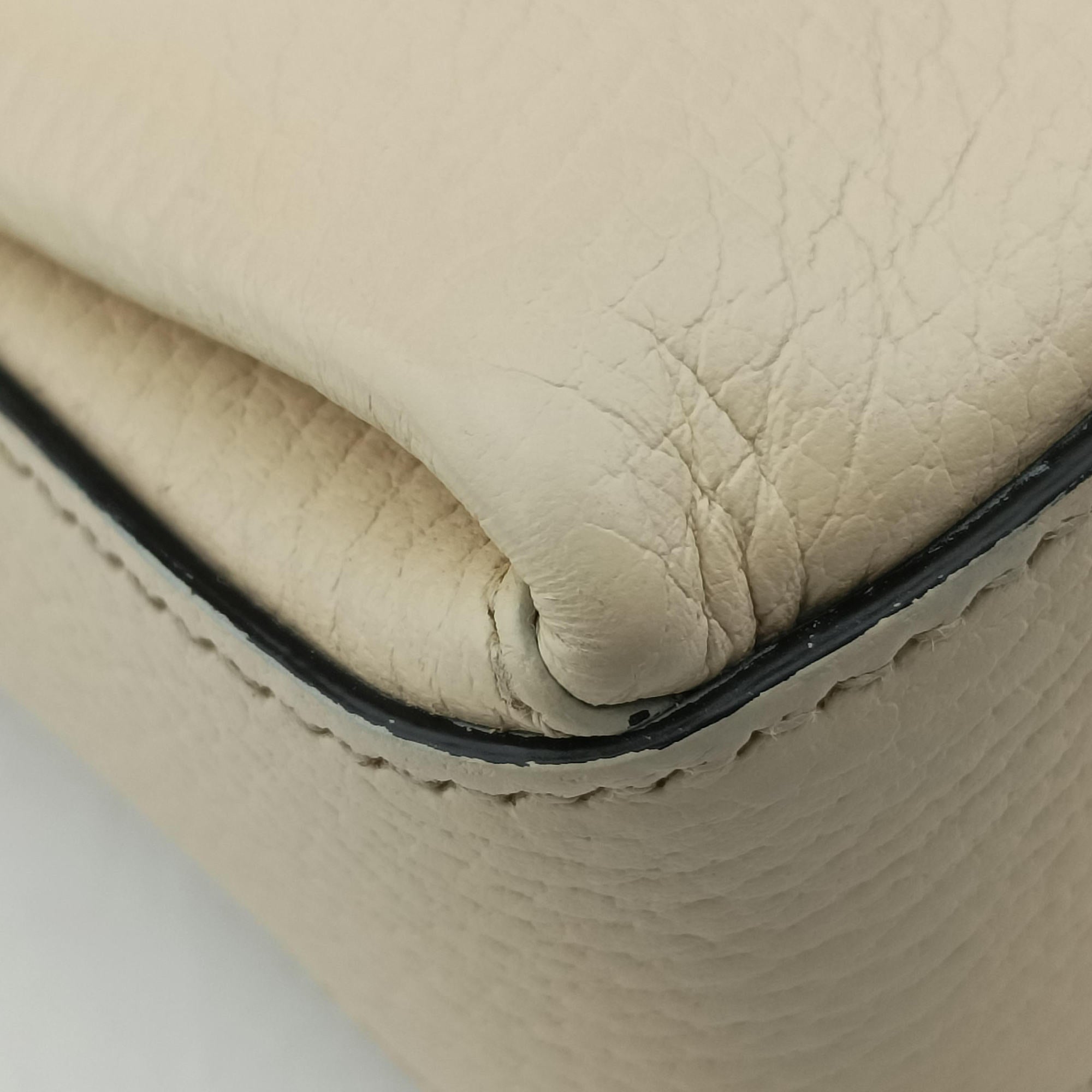 Interlocking G Ivory Leather 607720 A033720386インターロッキングG アイボリー レザー 607720 A033720386