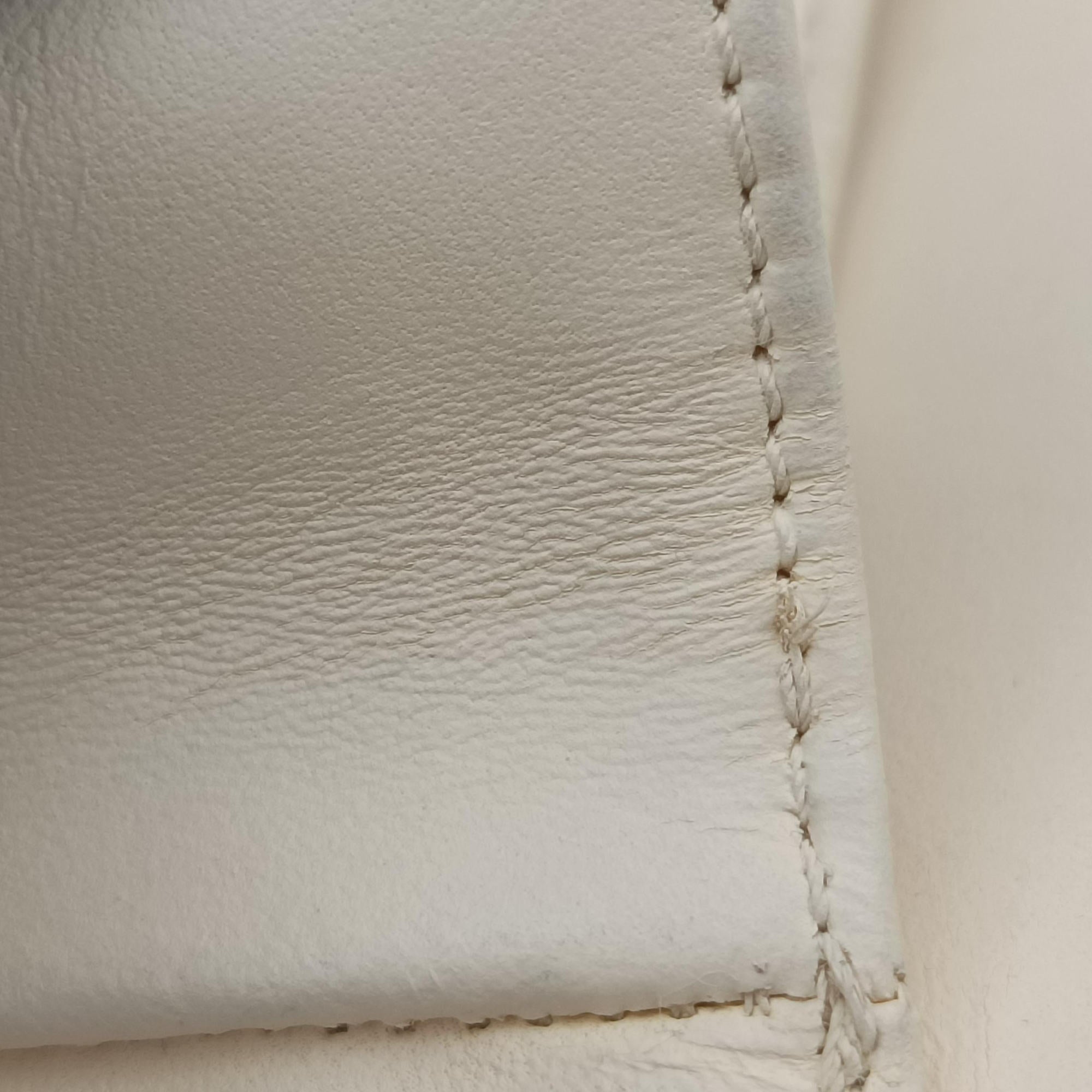 BOY CHANEL White lambskin A67364 18801815ボーイシャネル ホワイト ラムスキン A67364 18801815