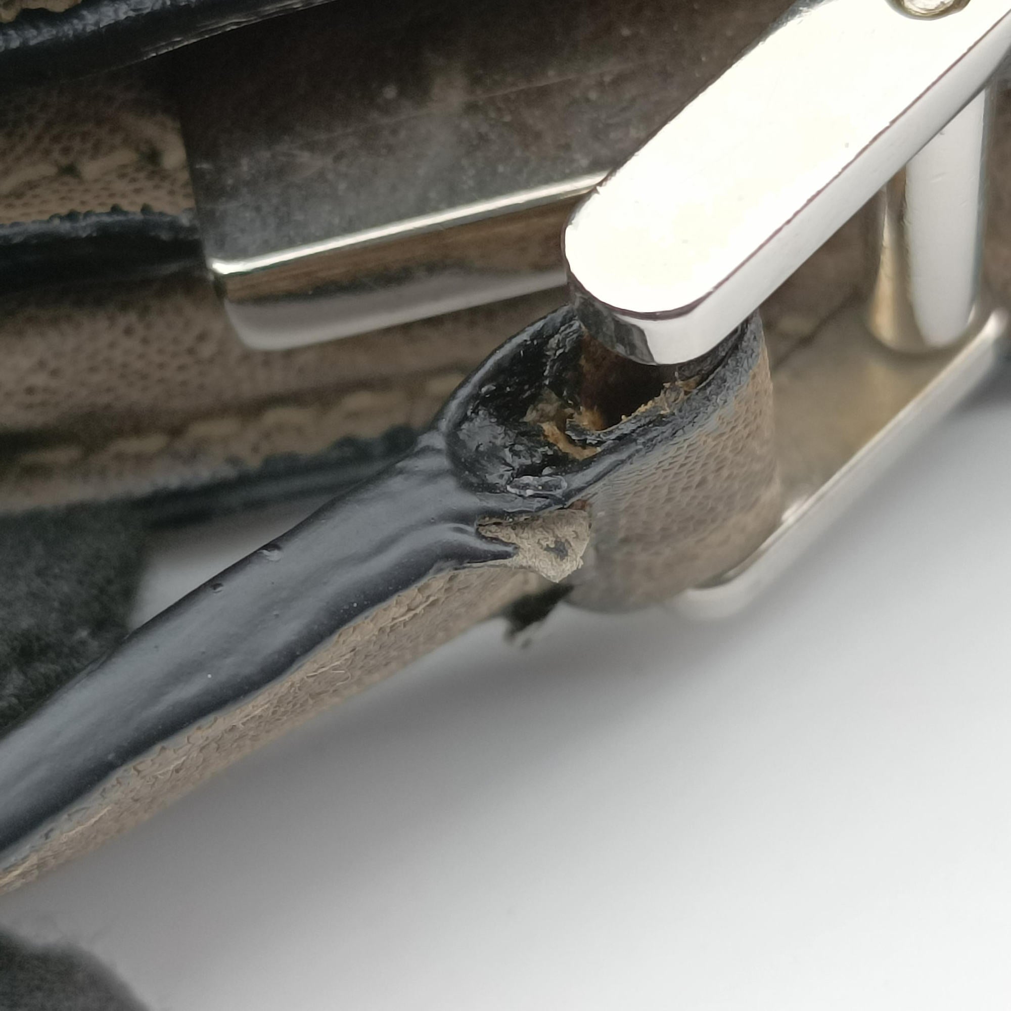 Exotic Grey Leather エキゾチック グレー レザー