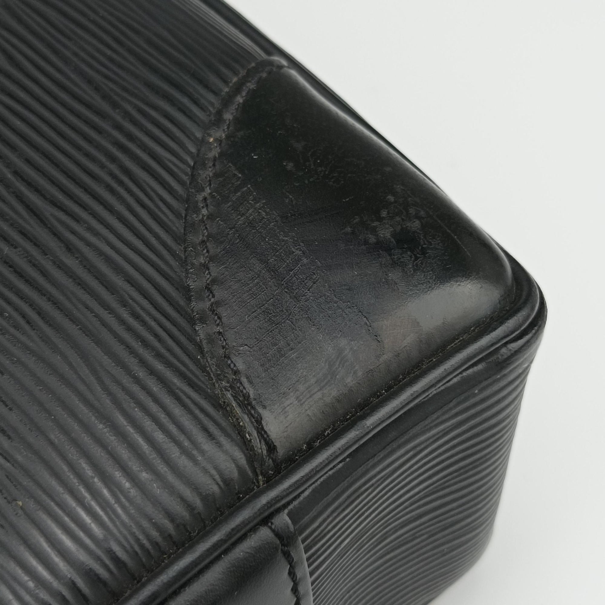 Porto Document Voyage Black Epi M59162 BA2049ポルトドキュメントボヤージュ ブラック エピ M59162 BA2049