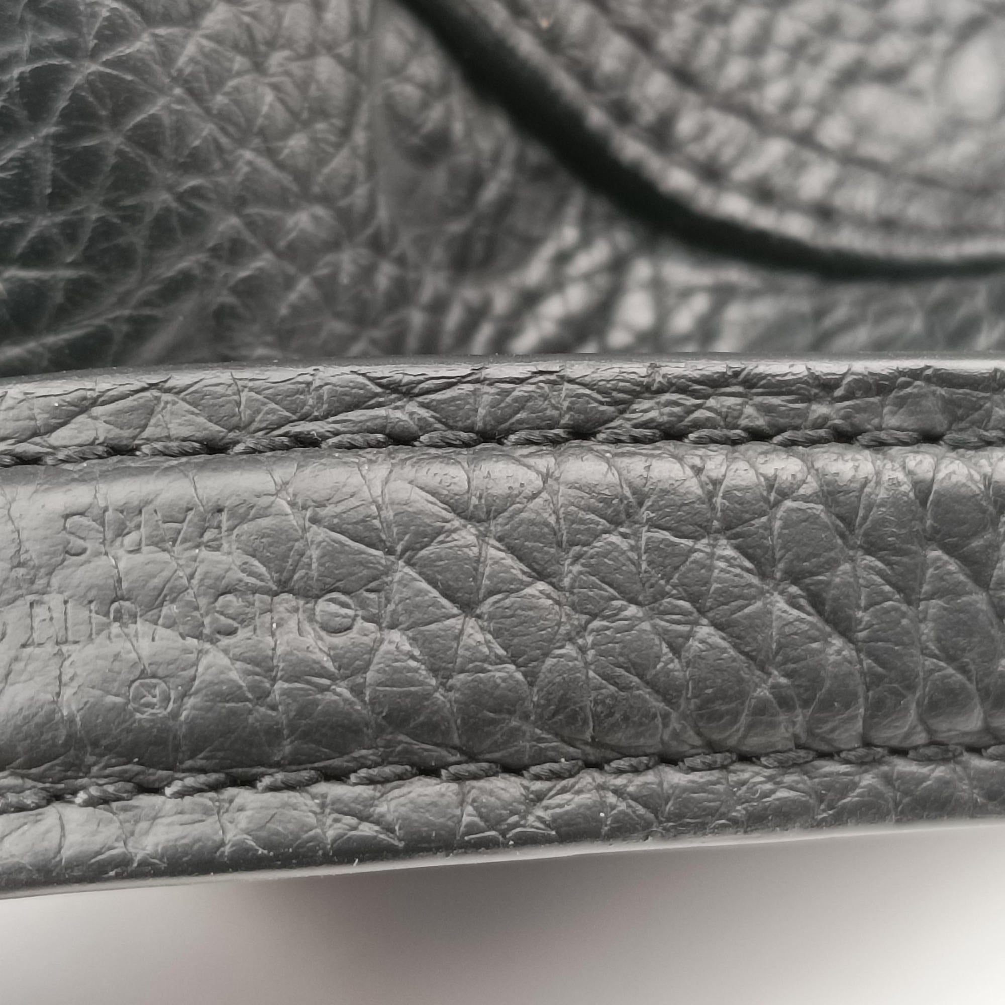 Triangle Messenger Noir Monogram Empreinte M55878 AR4129トリアングル メッセンジャー ノワール モノグラムアンプラント M55878 AR4129