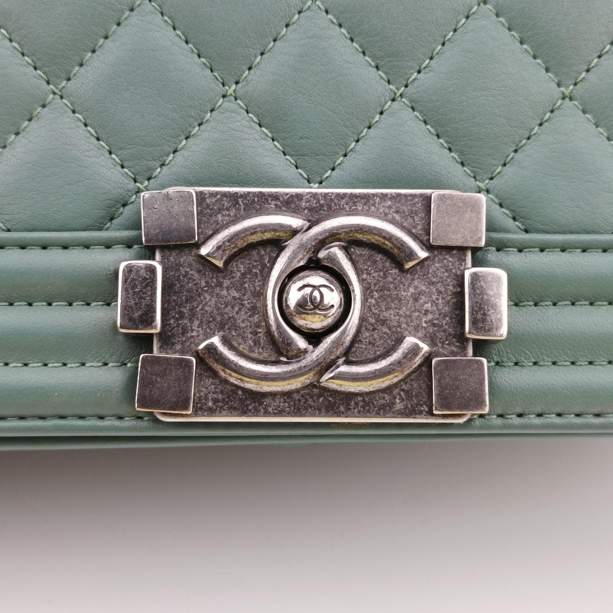 BOY CHANEL Green Leather A67086 26205628ボーイシャネル グリーン レザー A67086 26205628