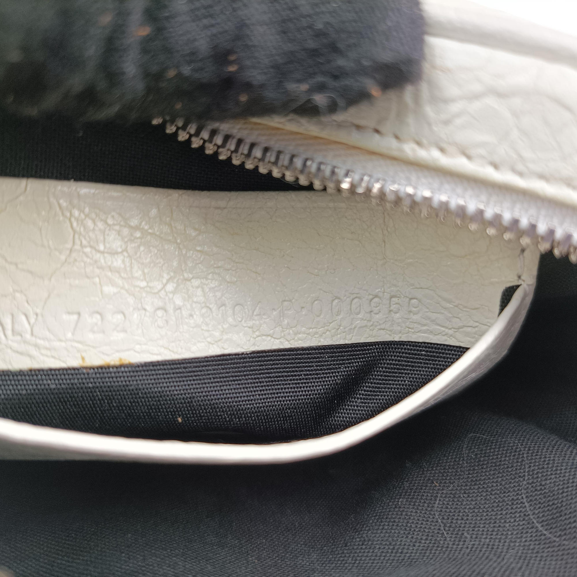 Le Cagole Heart Mini White lambskin 722781.9104.P.000959ル カゴーレ ハートミニ ホワイト ラムスキン 722781.9104.P.000959