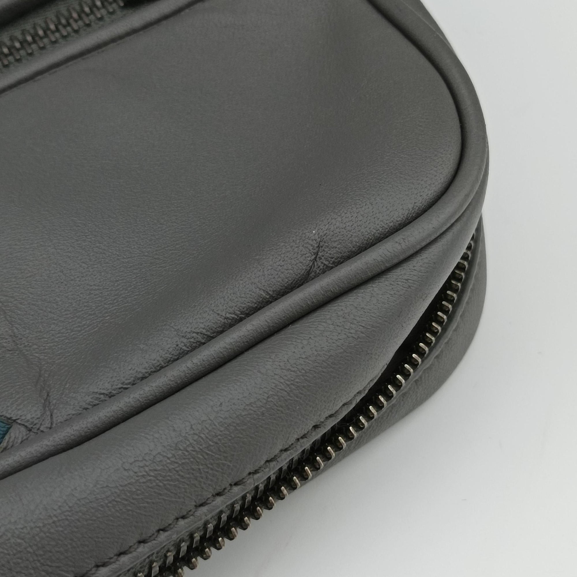 Intrecciato Grey Leather B08050417Hイントレチャート グレー レザー B08050417H