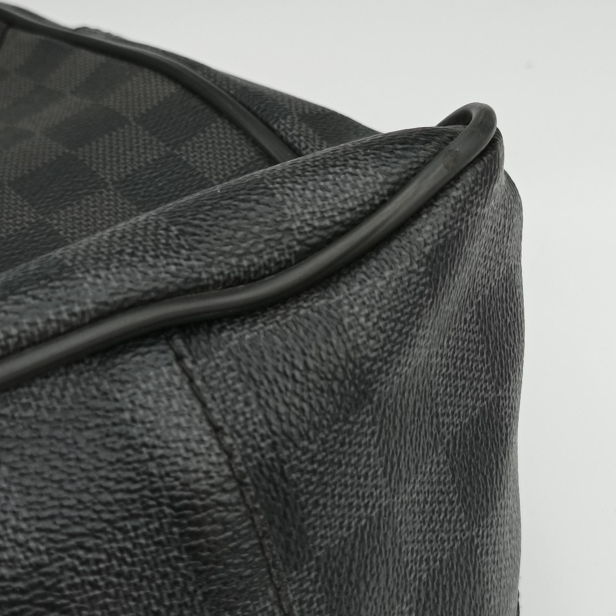 Overnight Black×Navy Damier Graphite N41004 FL0165オーバーナイト ブラック×ネイビー ダミエ グラフィット N41004 FL0165