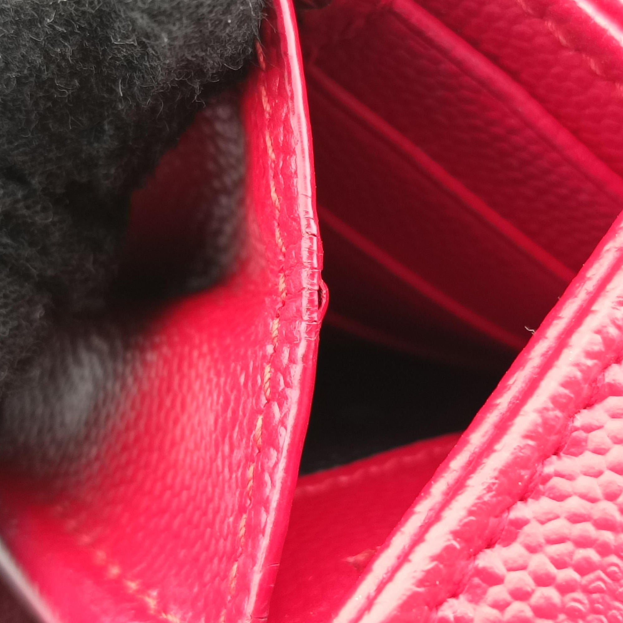 Cassandre Red Caviar Leather 377828 GUE377828.0417カサンドル レッド キャビアレザー 377828 GUE377828.0417