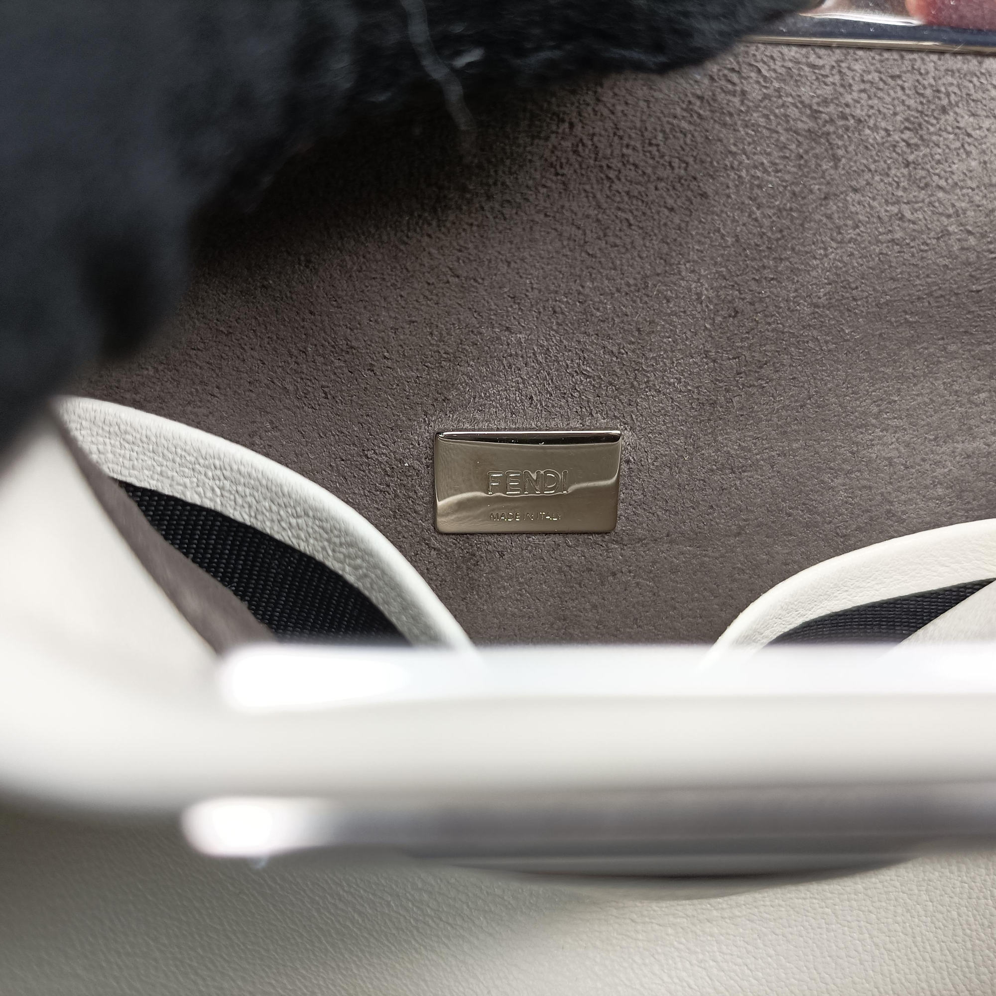 Micro Peekaboo White Leather 8M0355 8M0355-K47-150-0501マイクロピーカブー ホワイト レザー 8M0355 8M0355-K47-150-0501