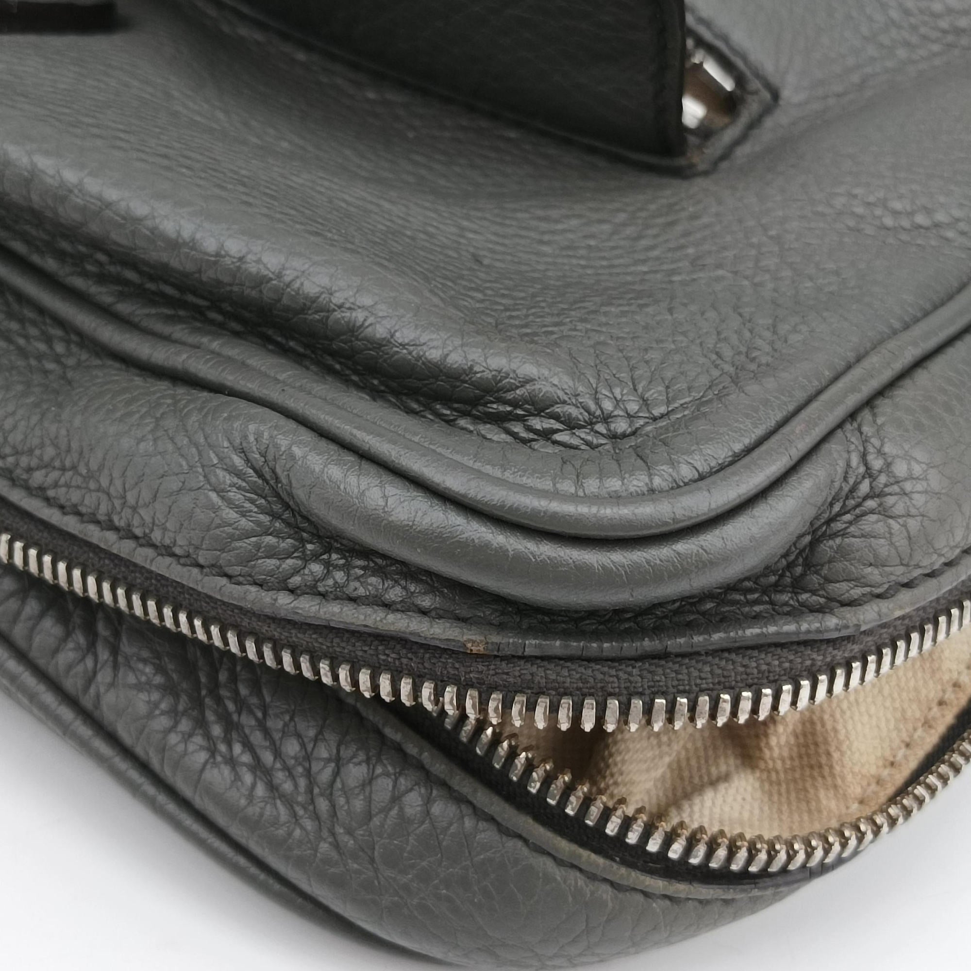 Soho Grey Leather 322057 F016050024ソーホー グレー レザー 322057 F016050024