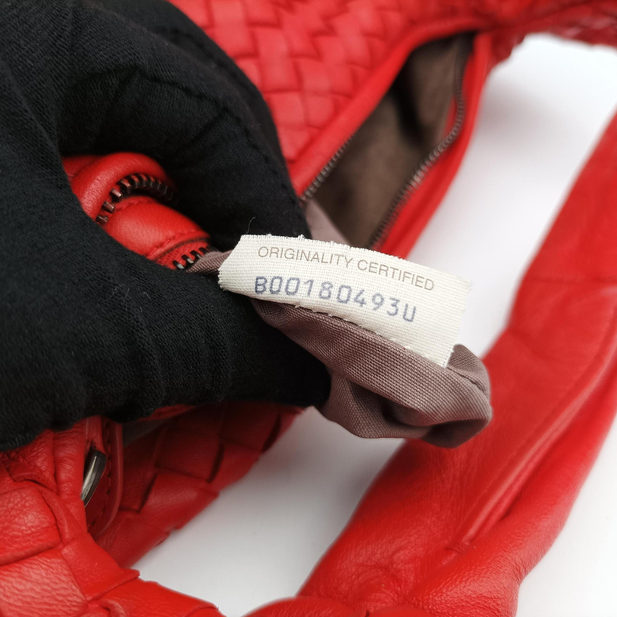 Intrecciato Red lambskin B00180493Uイントレチャート レッド ラムスキン B00180493U