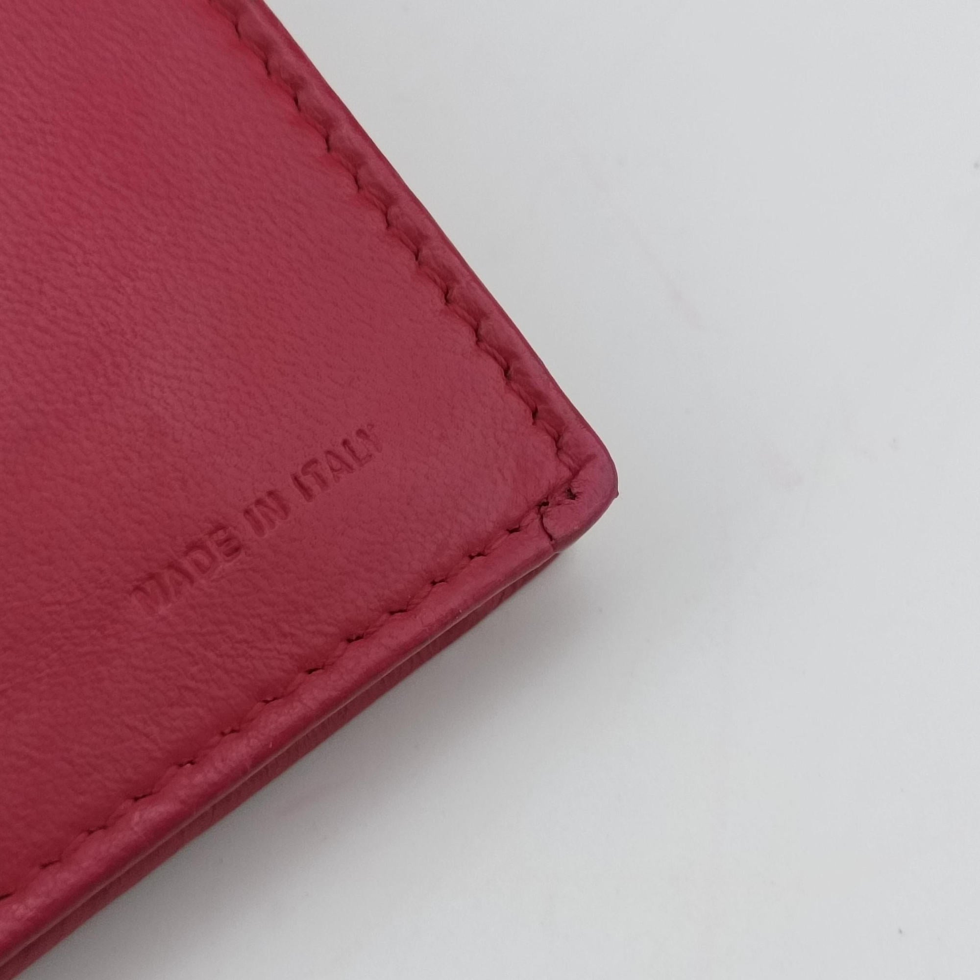 Logo Embossed Rose Leather 8M0219 2401.8M0219-YMY-089ロゴ エンボス ローズ レッド レザー 8M0219 2401.8M0219-YMY-089