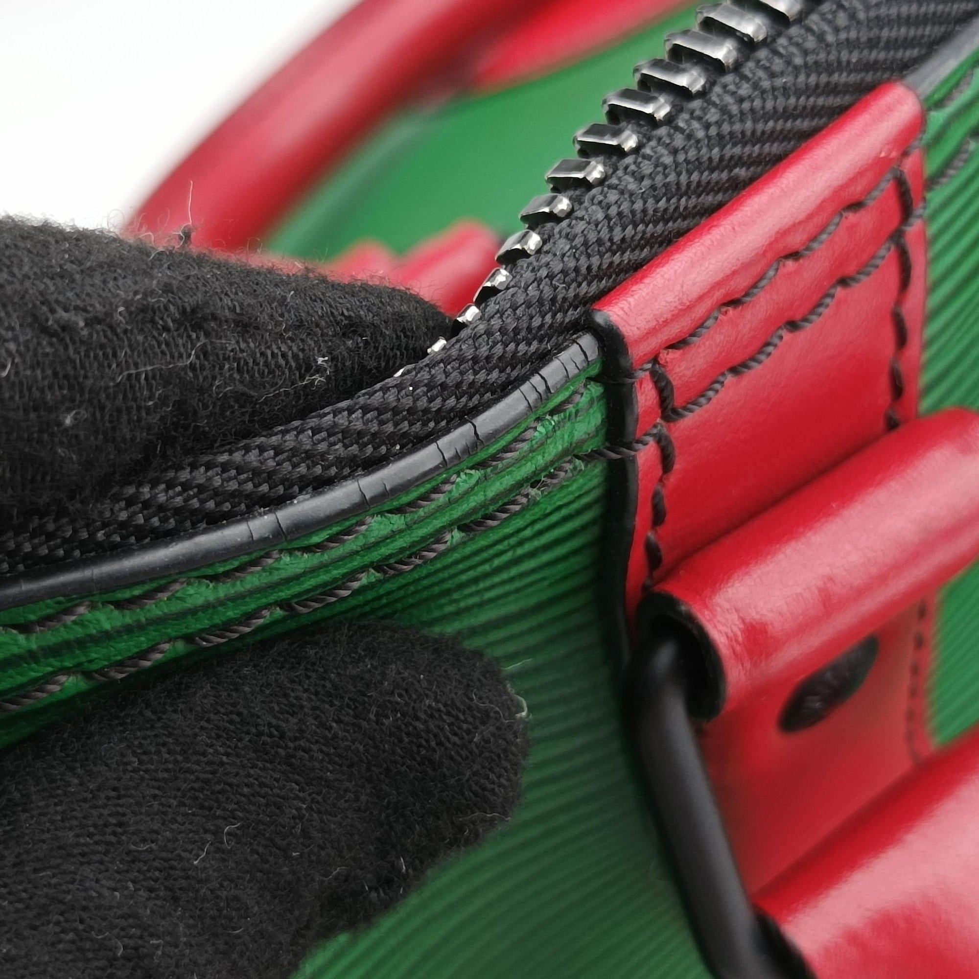 Keepall Bandouliere 50 Green × Red epi M55571 FO4139キーポル バンドリエール 50 グリーン × レッド エピ M55571 FO4139