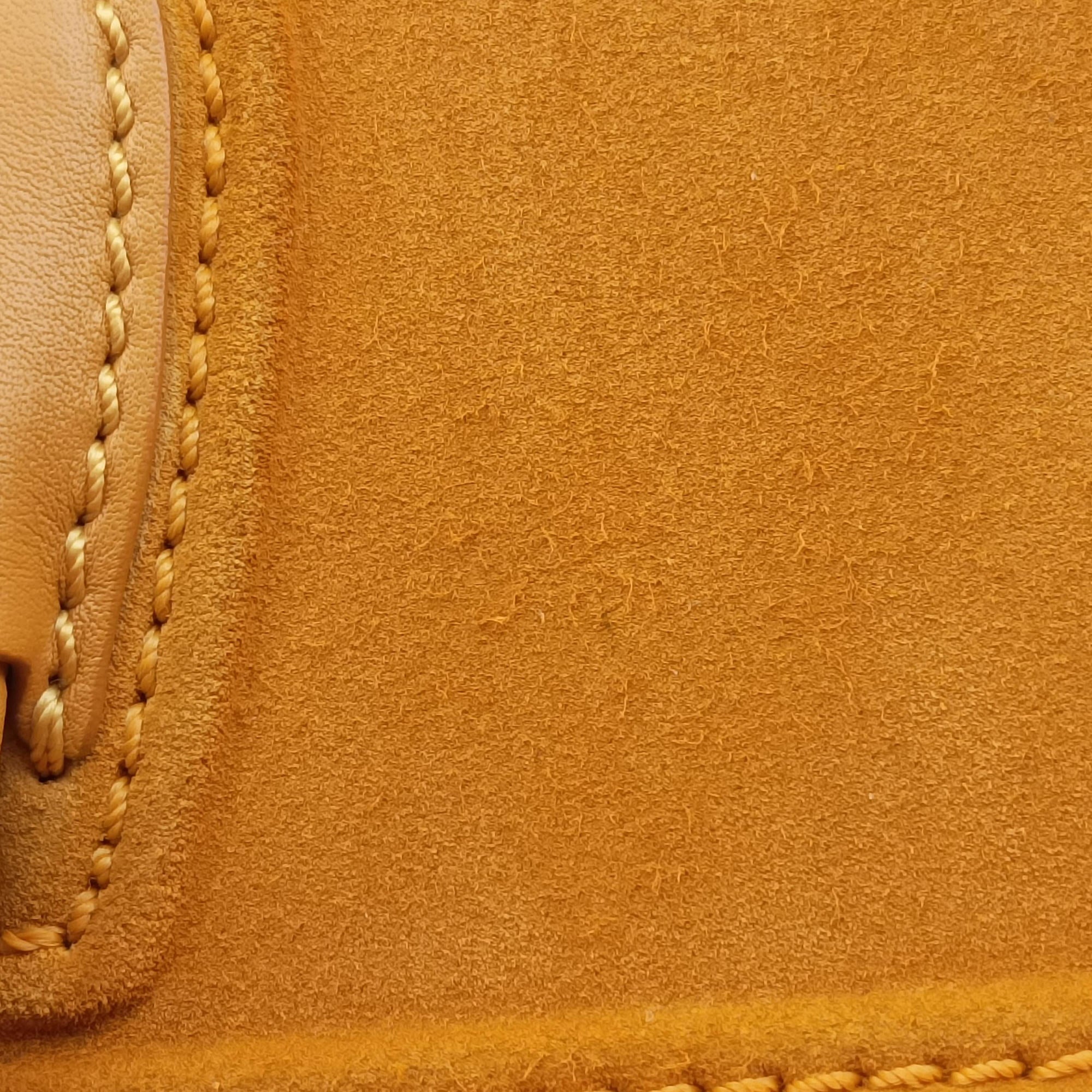 Luggage Small Square Phantom Yellow suede F-CU-0133ラゲージスモールスクエアファントム イエロー スエード F-CU-0133