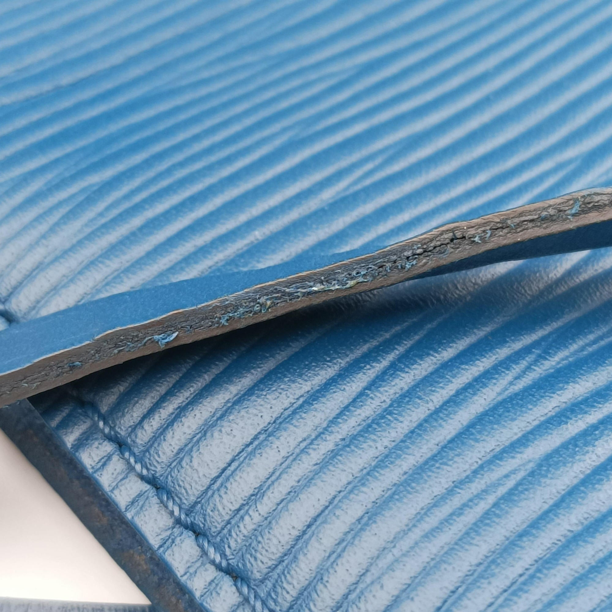Neverfull MM Cyan Epi M40930 CA4163ネヴァーフルMM シアン エピ M40930 CA4163