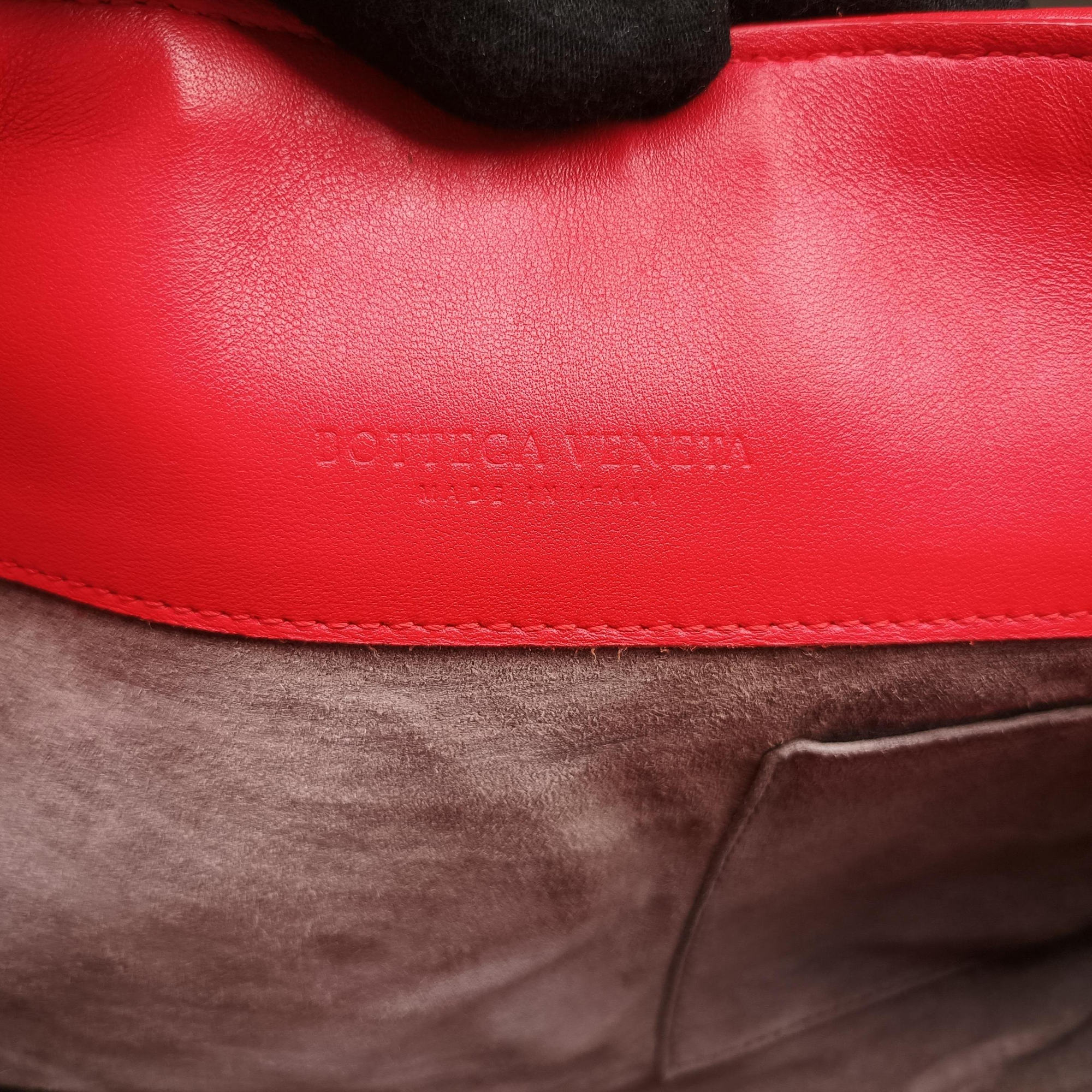 Intrecciato Olimpia Red lambskin B05680917Zイントレチャート オリンピア レッド ラムスキン B05680917Z