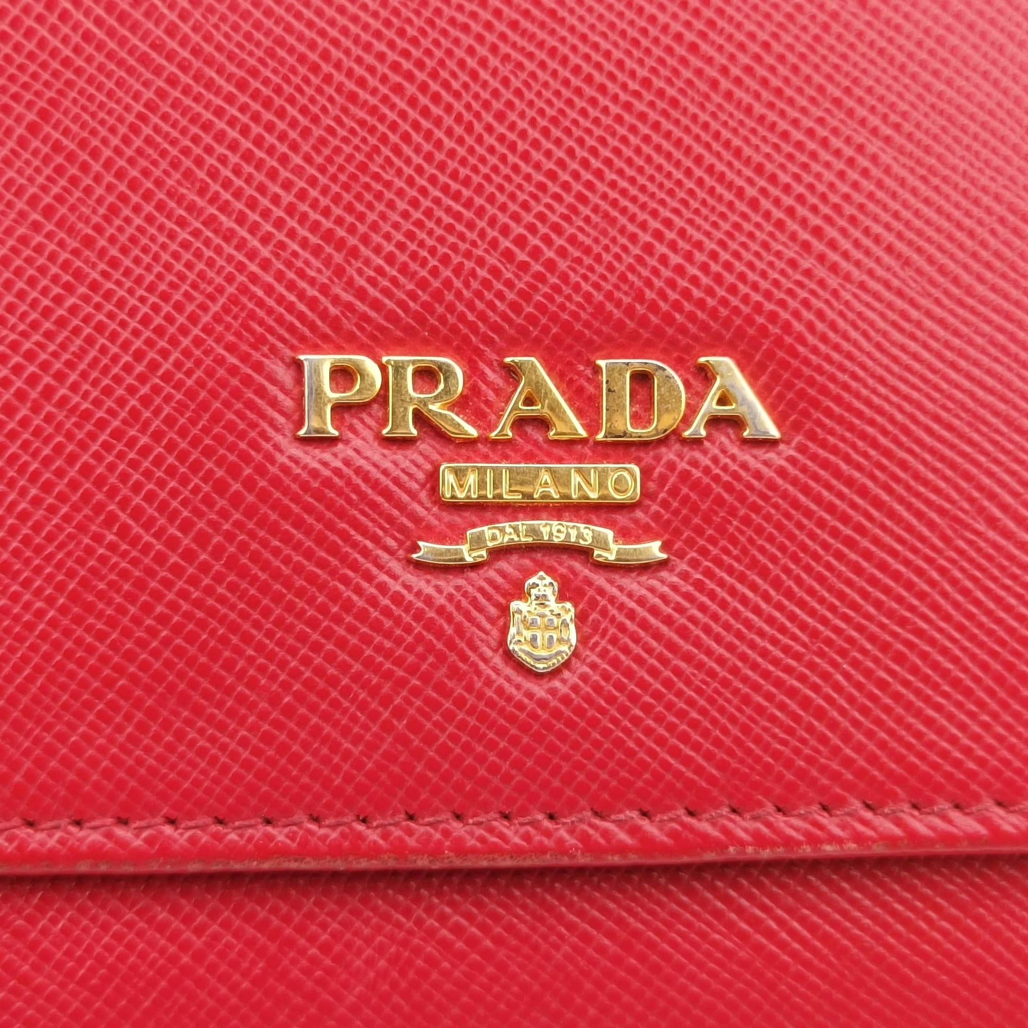 Metal Wallet on Chain Cornflower Clutch Red Saffiano Leather 1MT290 181メタル ウォレット オン チェーン コーンフラワー クラッチ レッド サフィアーノレザー 1MT290 181