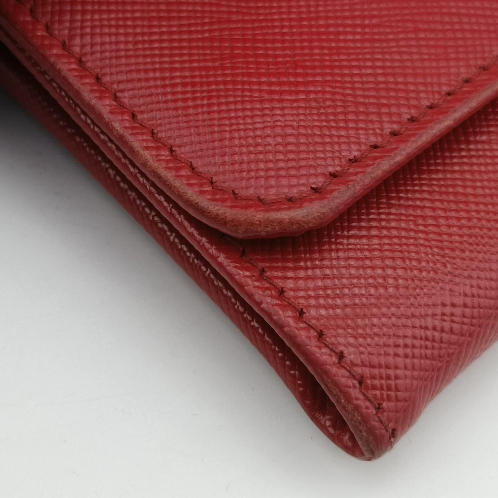 Metal Wallet on Chain Cornflower Clutch Red Saffiano Leather 1MT290 181メタル ウォレット オン チェーン コーンフラワー クラッチ レッド サフィアーノレザー 1MT290 181