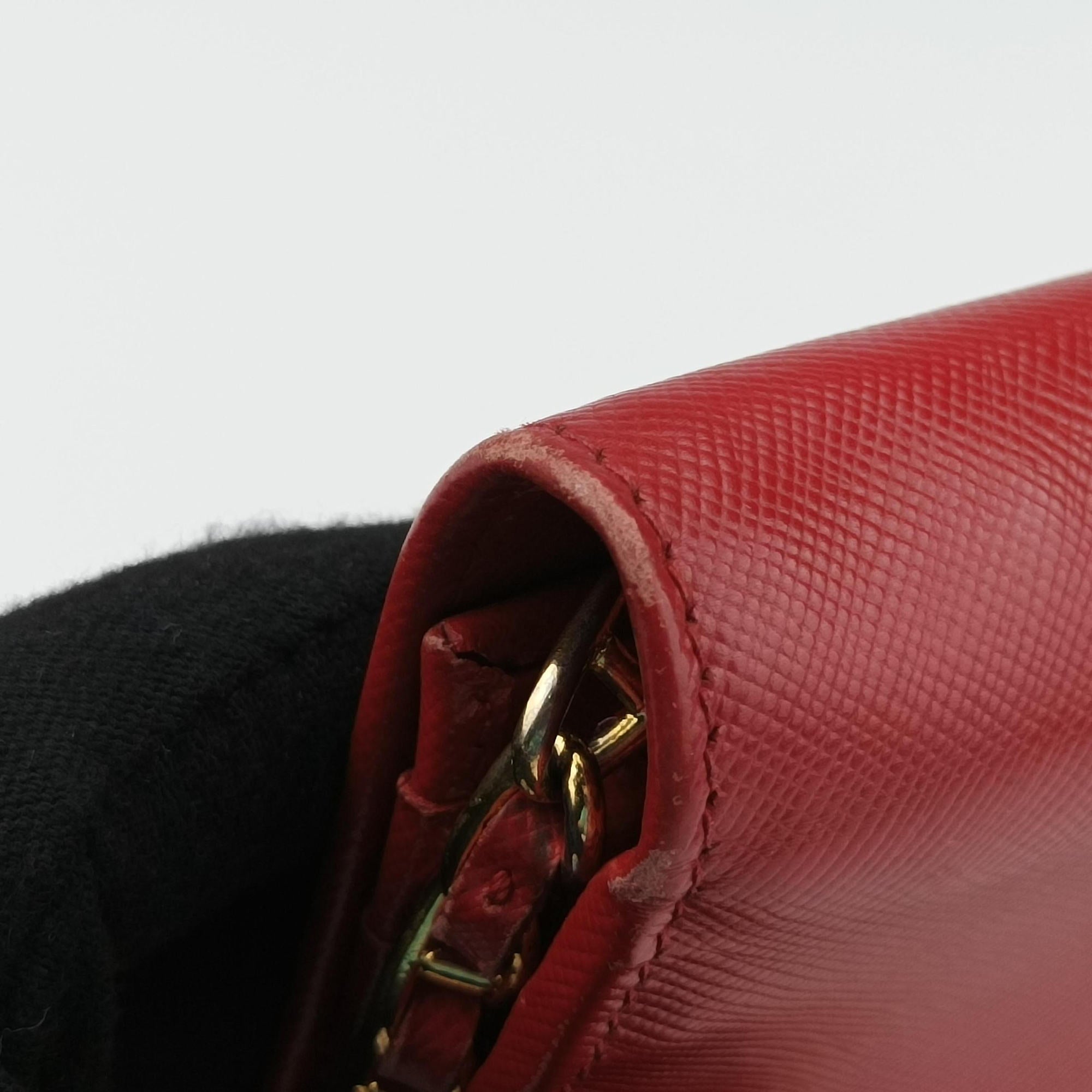 Metal Wallet on Chain Cornflower Clutch Red Saffiano Leather 1MT290 181メタル ウォレット オン チェーン コーンフラワー クラッチ レッド サフィアーノレザー 1MT290 181