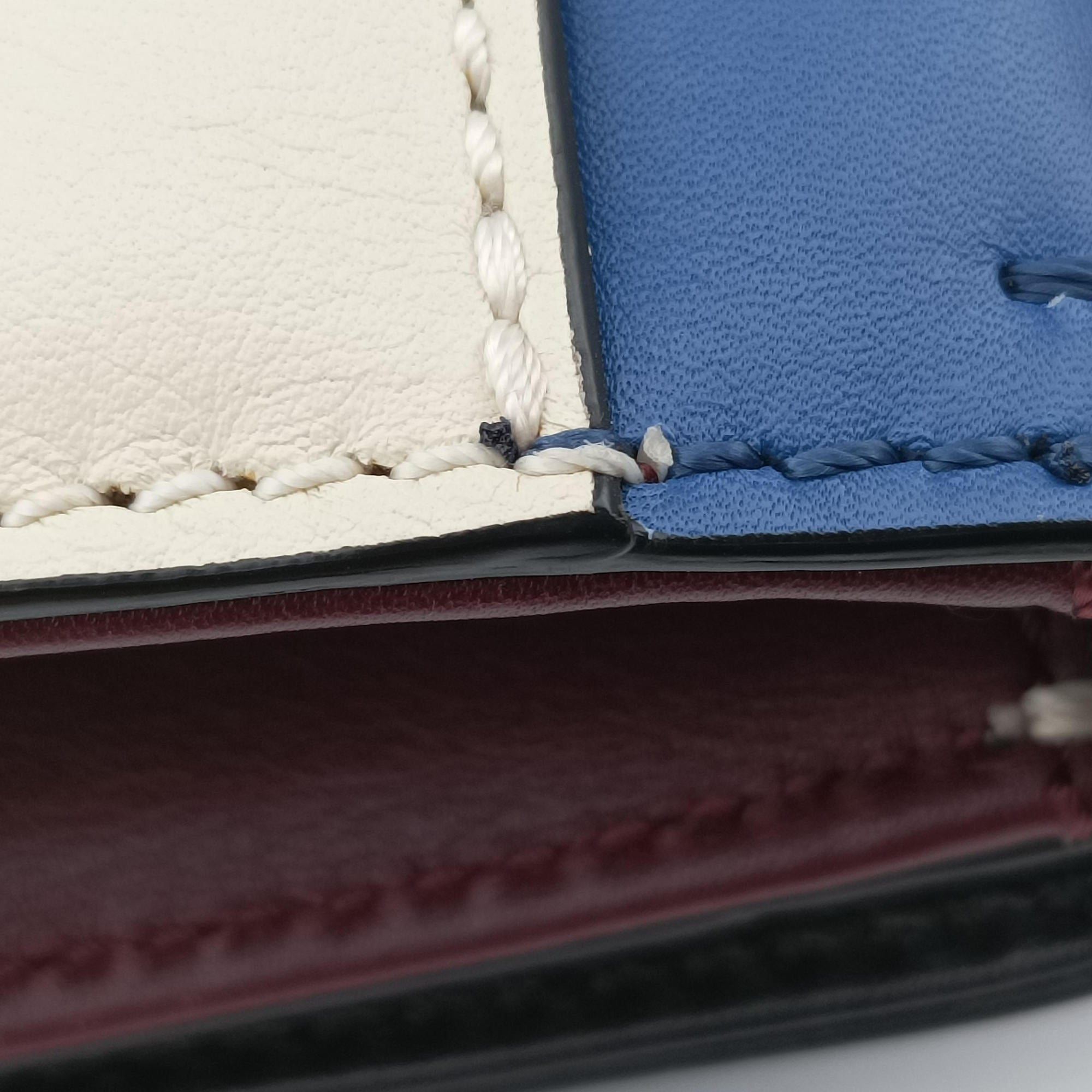 Rockstud Glam Lock White × Blue Leather BL-I398VHE0ロックスタッズグラムロックスモール ホワイト × ブルー レザー BL-I398VHE0