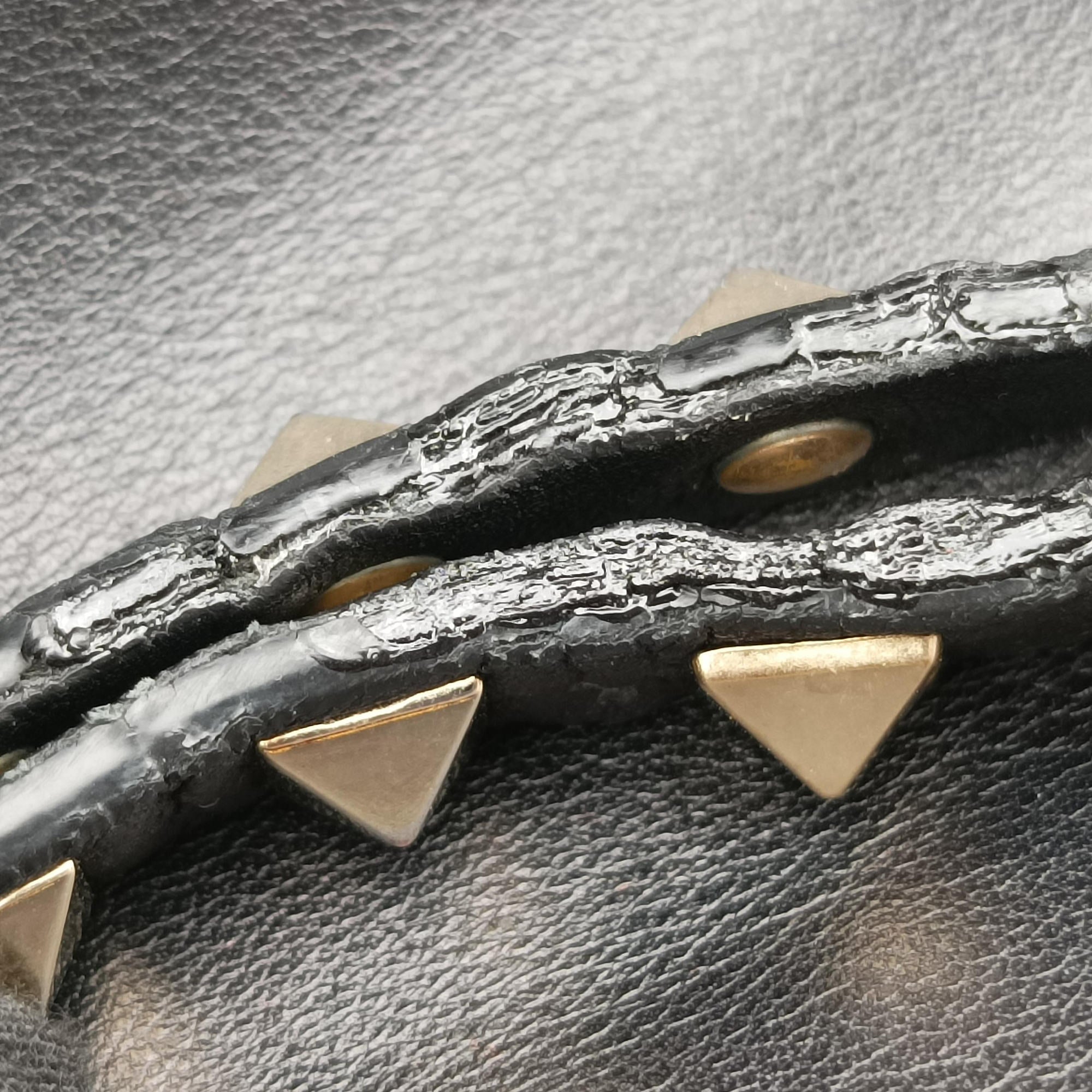 Rockstud Black Leather BS-E037BOL1ロックスタッズ ブラック レザー BS-E037BOL1