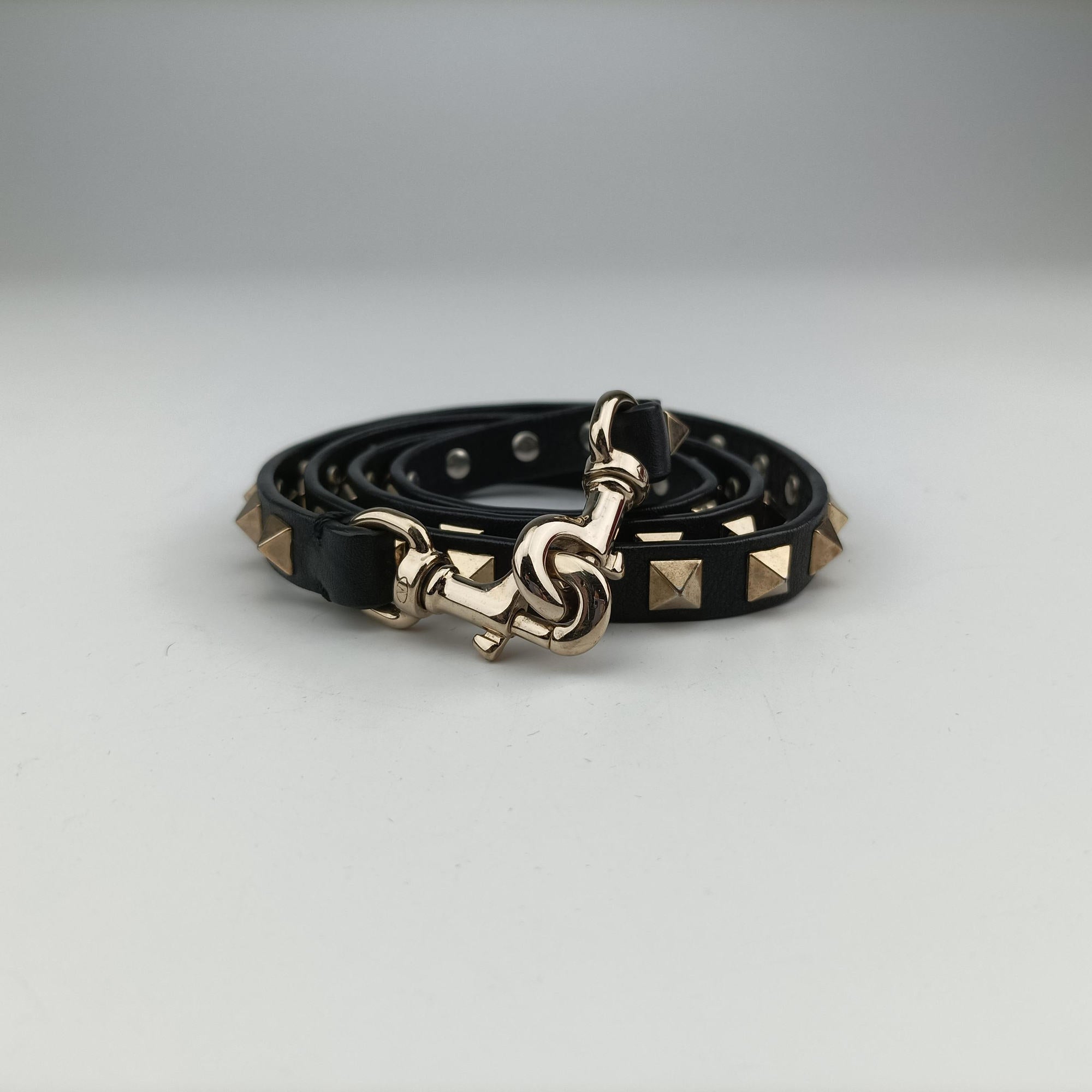 Rockstud Black Leather BS-E037BOL1ロックスタッズ ブラック レザー BS-E037BOL1